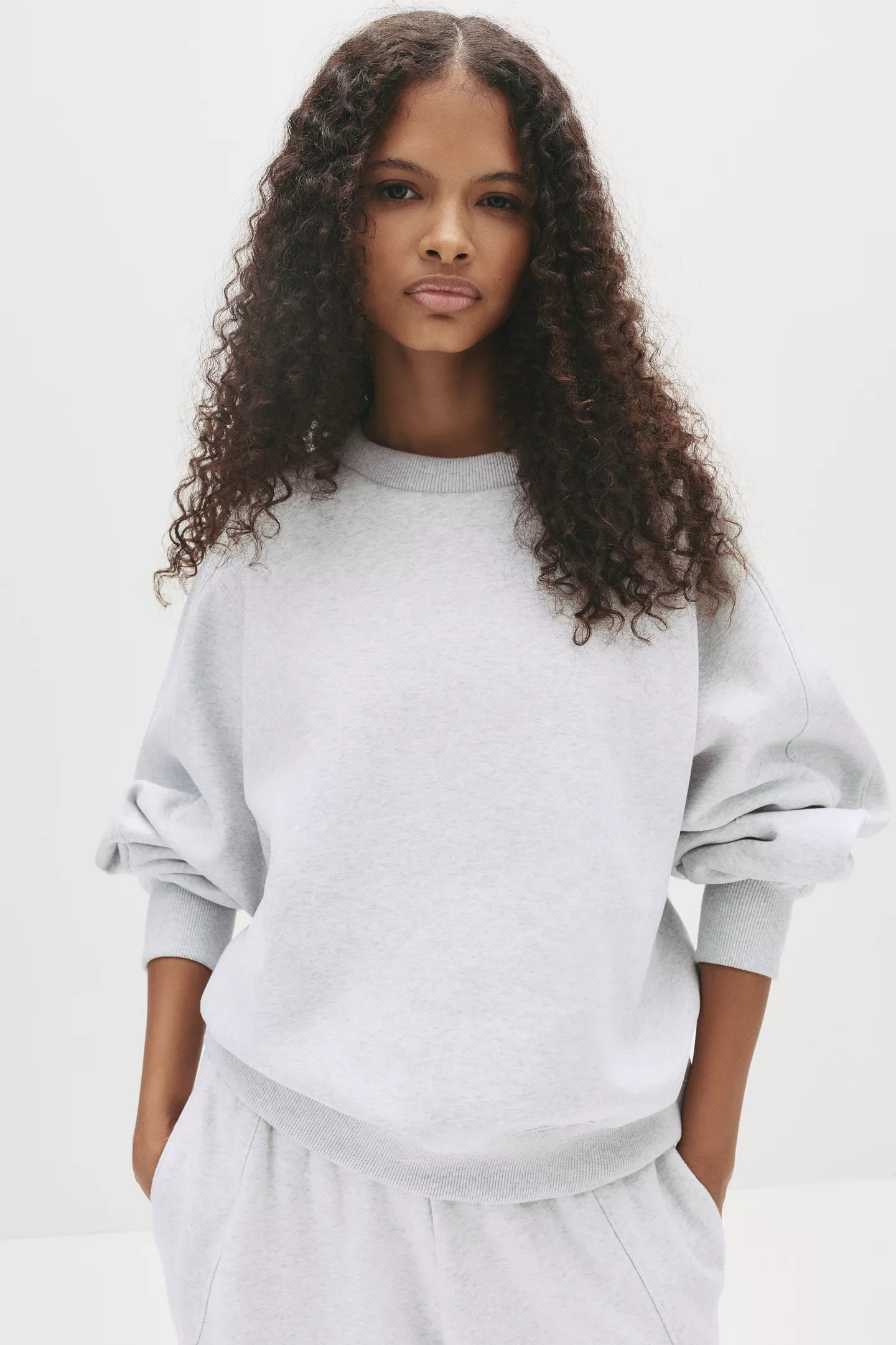 Oversize-Sweatshirt mit Nähten | PULL and BEAR DE