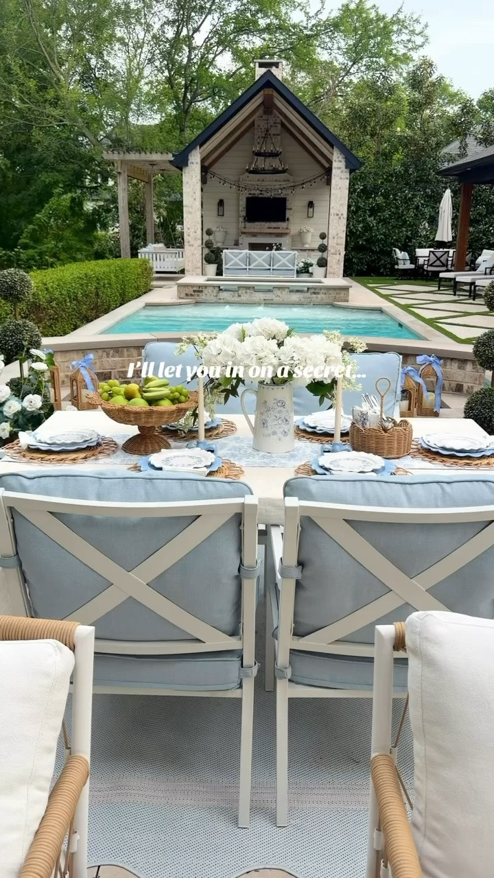 In love with this summer tablescape using pieces from our summer collection!!