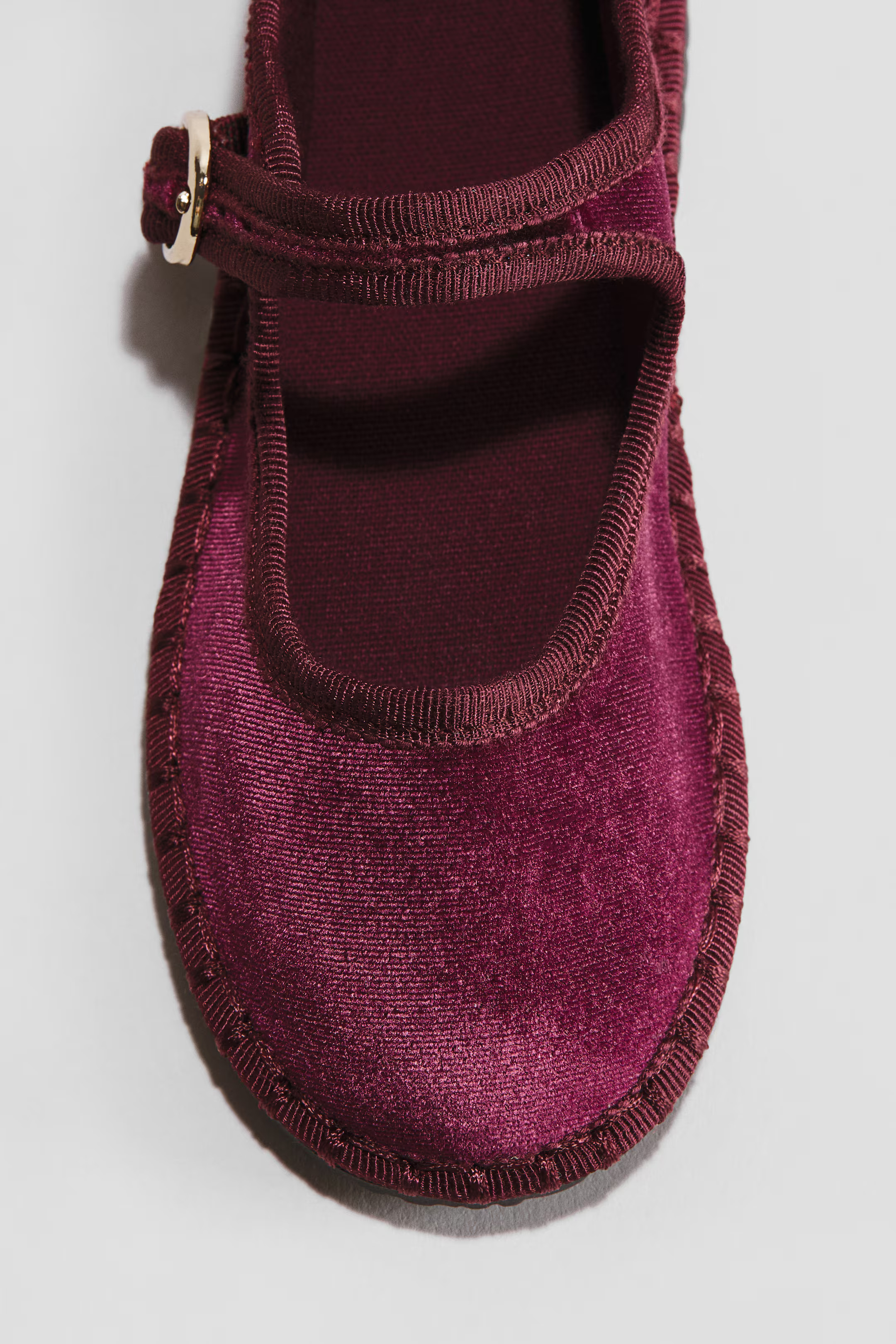 Velour Flats | H&M (US + CA)