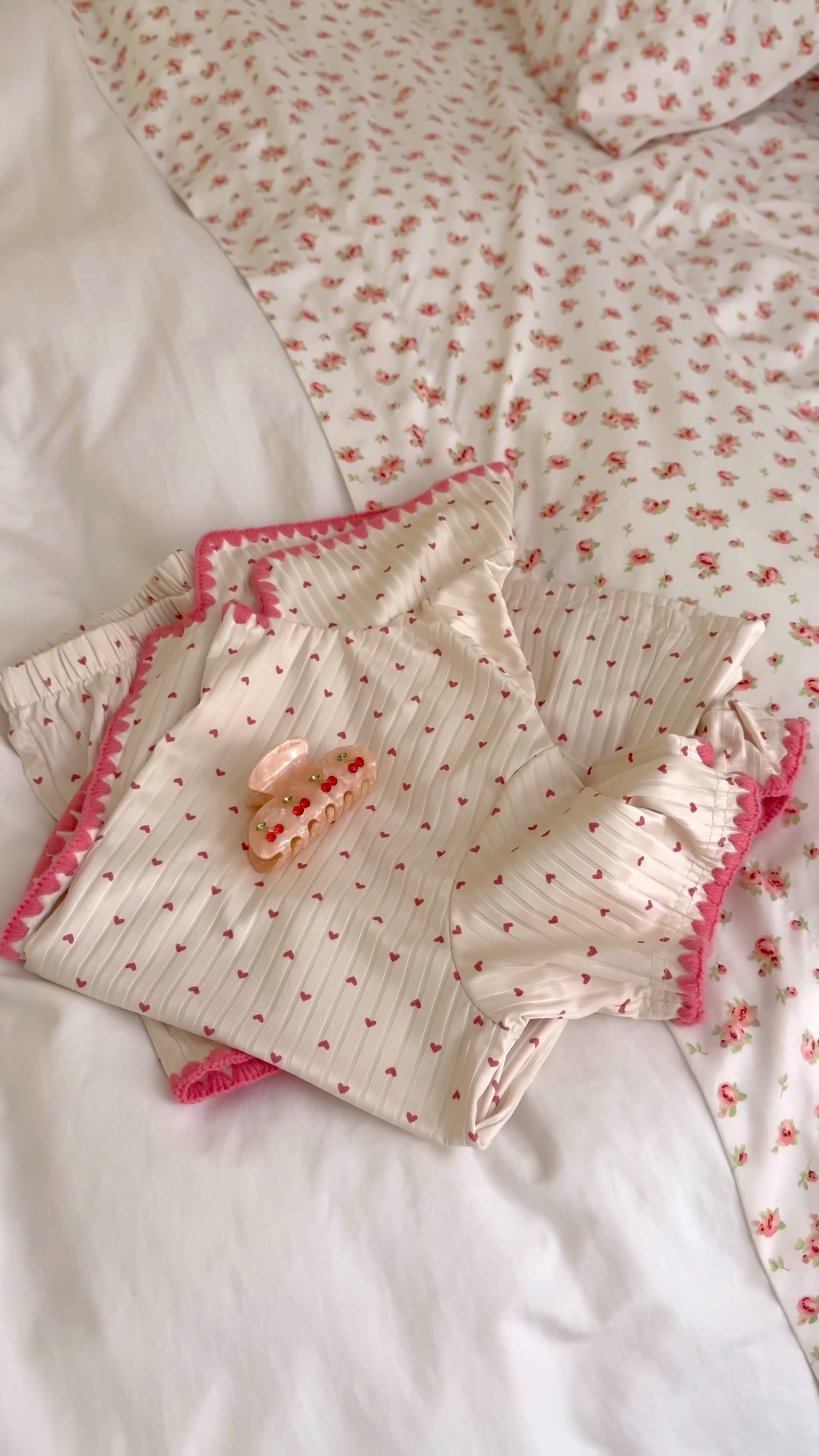 unwind with me 💕 

#LTKVideo #LTKbeauty #LTKhome