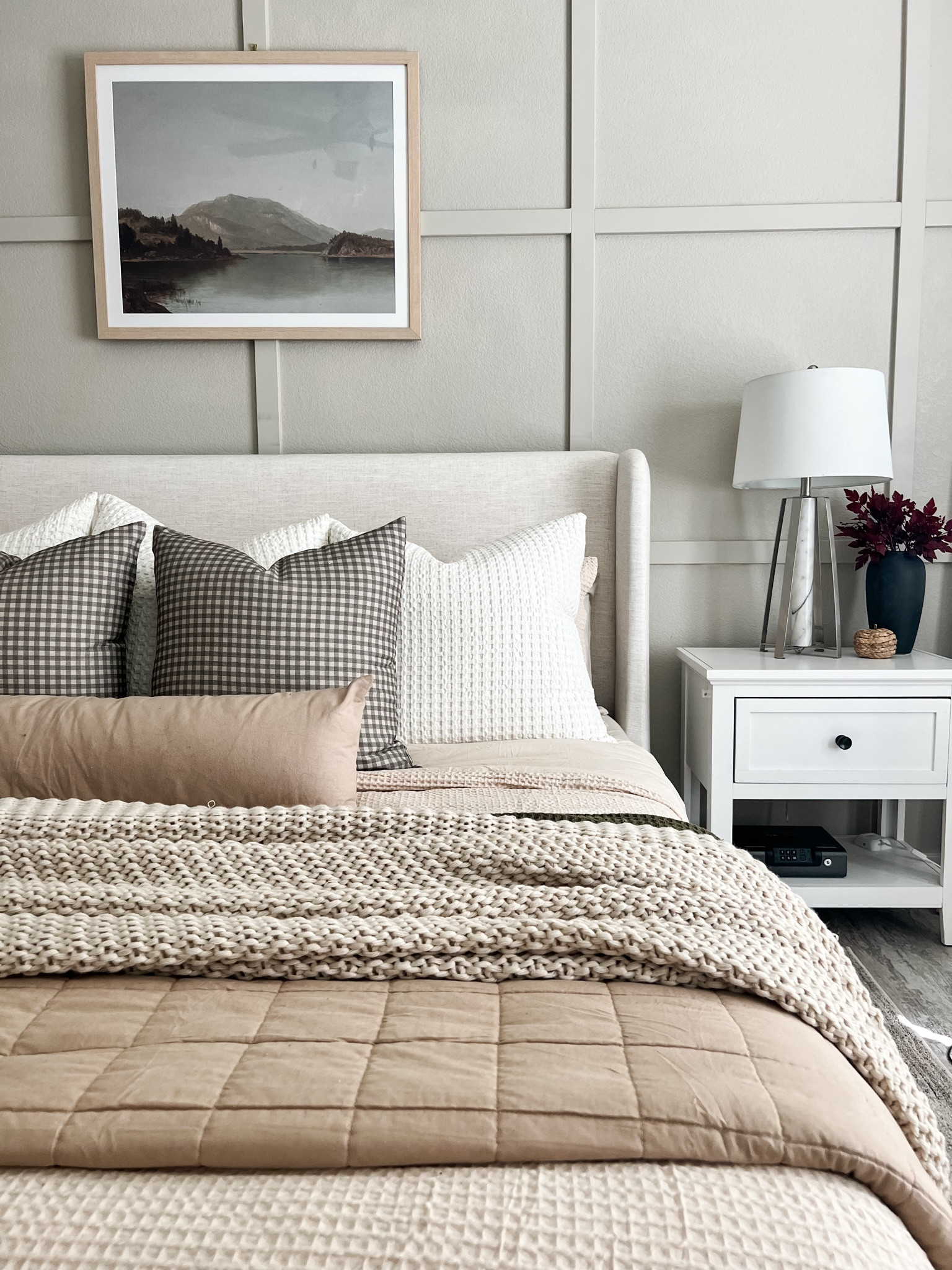 Cozy bedroom 🍂🤎

#LTKFallSale #LTKSeasonal #LTKHome