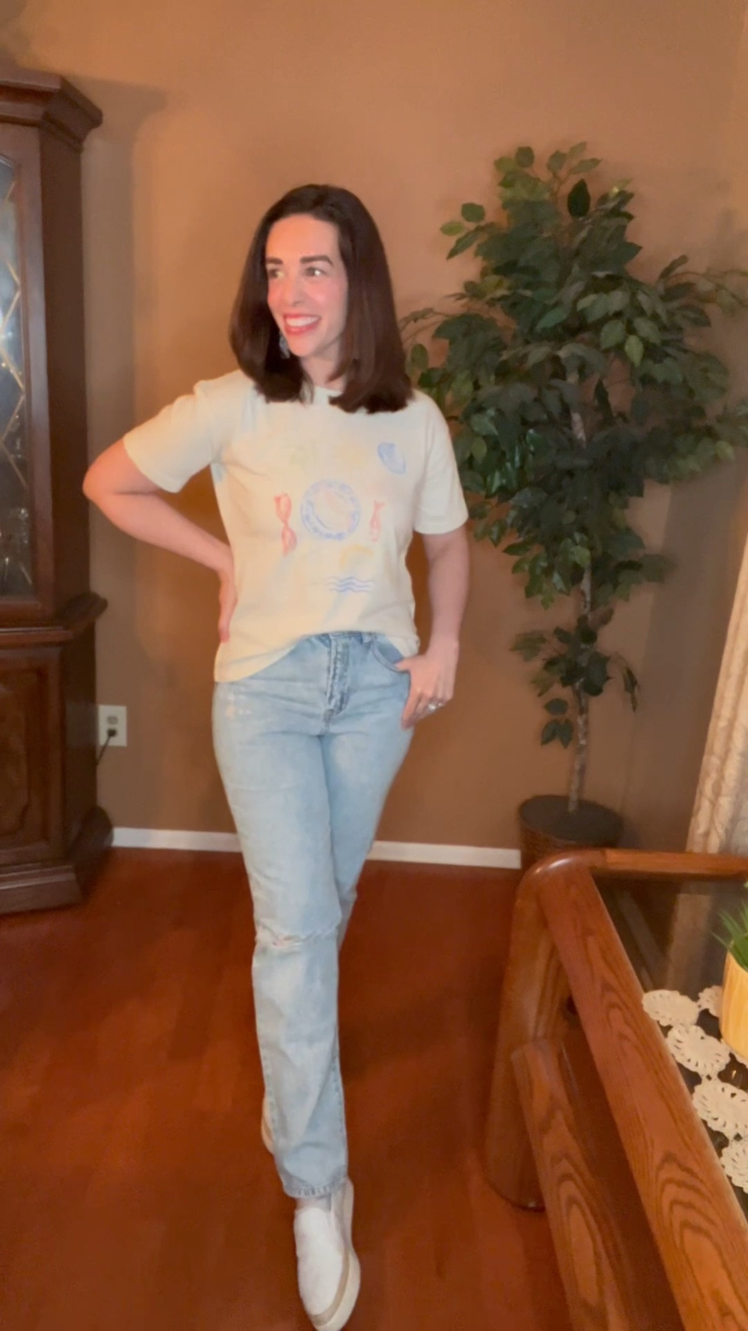 Beach scene tshirt (extra small). High waisted 90s straight leg jeans (5). White espadrilles (8.5). #tshirt #graphictshirt #beachscenetshirt #jeans #straightlegjeans #highwaistedjeans #espadrilles #whiteespadrilles #summeroutfit Summer Outfit 

#LTKSummerEdit #LTKFindsUnder100 #LTKStyleTip