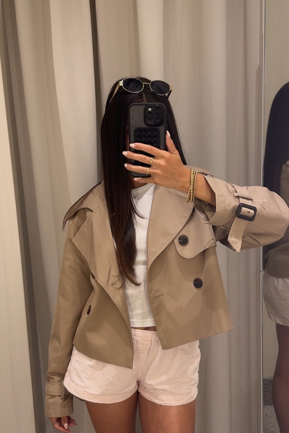 Cropped trench Perfect for Fall!
Size xs