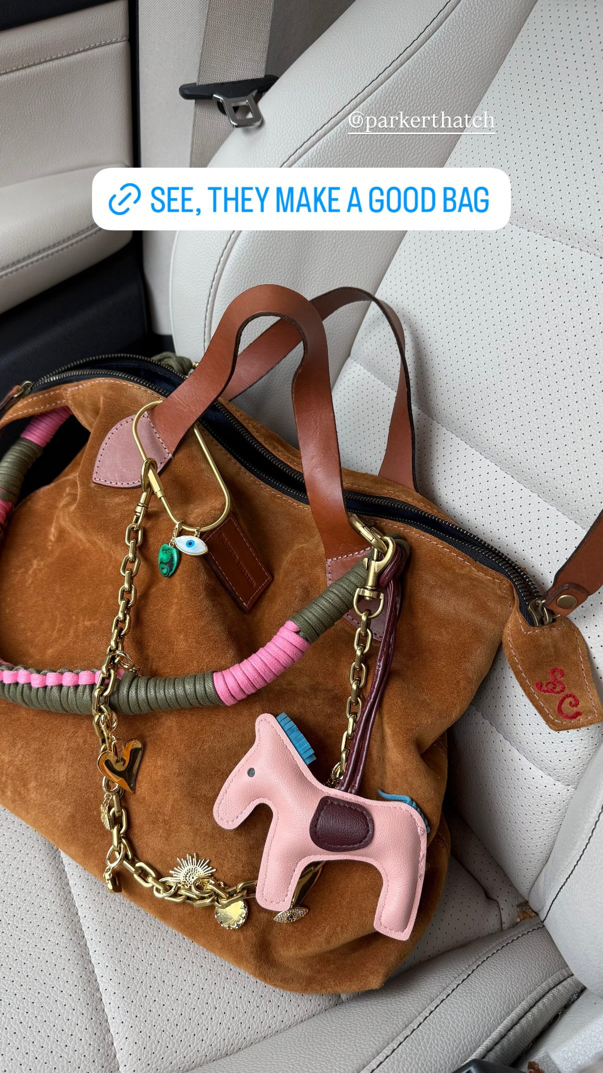 How stunning is this bag