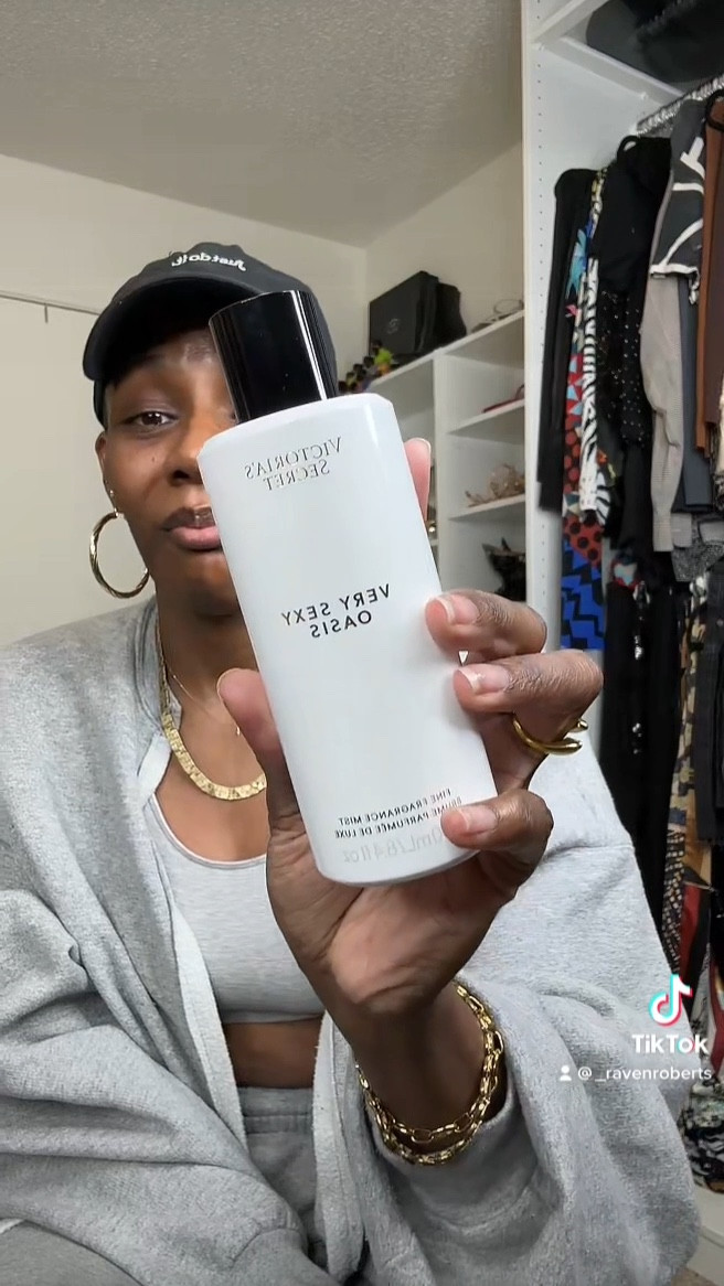 Very Sexy oasis by Victoria Secret 

#LTKunder100 #LTKunder50 #LTKbeauty