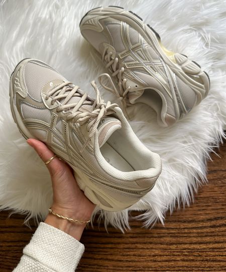 New Favorite Neutral Sneaks! 👟 

*Size Down*
These are unisex. I’m a very true 8.5. Wearing a 7.5 in these. 
So so comfy & cute for walks + everyday errands/running around. 

#neutralsneaker #sneakerlover #asics #sneakers 


#LTKshoecrush
