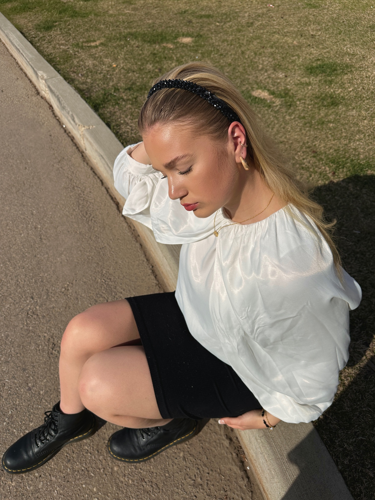 CLASSY SUMMER OUTFIT

( classy outfit for summer, blouse ideas, stockholm style, boot style ideas, black & white outfit, headband style ideas, instagram pose ideas )

#LTKstyletip #LTKsummer #LTKwedding