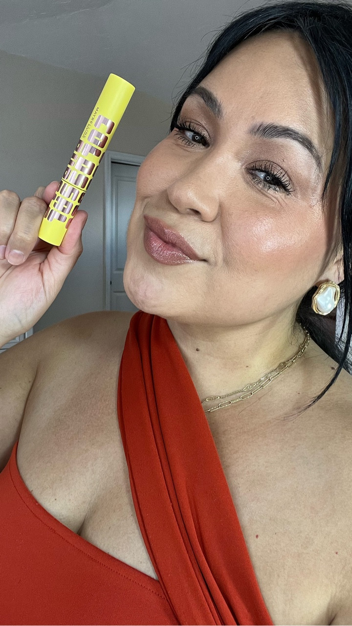 The new @maybelline Colossal Bubble Mascara survived a 9 hour wear test in 100% humidity! I like this formula especially for mature hooded eyes. 

#matureskin #matureskinmakeup #mascarareview #affordablemakeup #colossalbubblemascara #makeupover40 #nofiltermakeup #realskin @ultabeauty

#LTKBeauty #LTKOver40 #LTKFindsUnder50