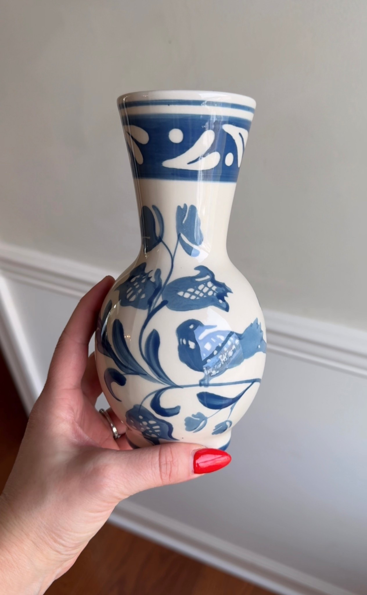 Nancy Meyers inspired from Target! Perfect bud vase for florals on a kitchen counter, shelf styling or nightstand

#target 

#LTKHome #LTKSaleAlert #LTKdayinmylife