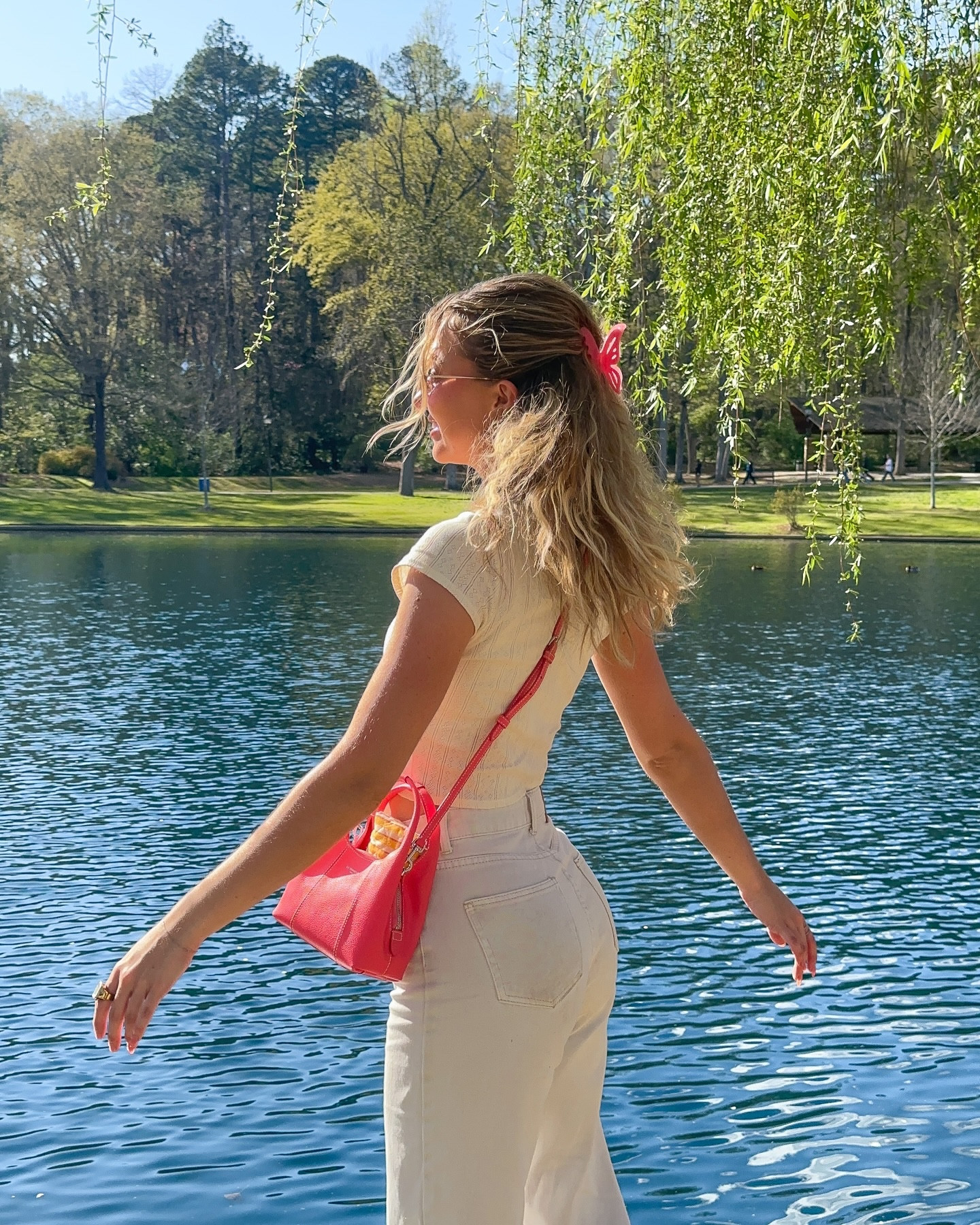 charlotte’s pocket of peace 🦢🌱🌷