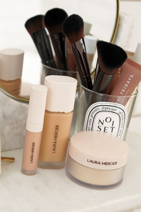 Laura Mercier Real Flawless Concealer 2N1

Real Flawless Foundation 2W2 & Foundation Brush

Loose Setting Powder


#LTKbeauty