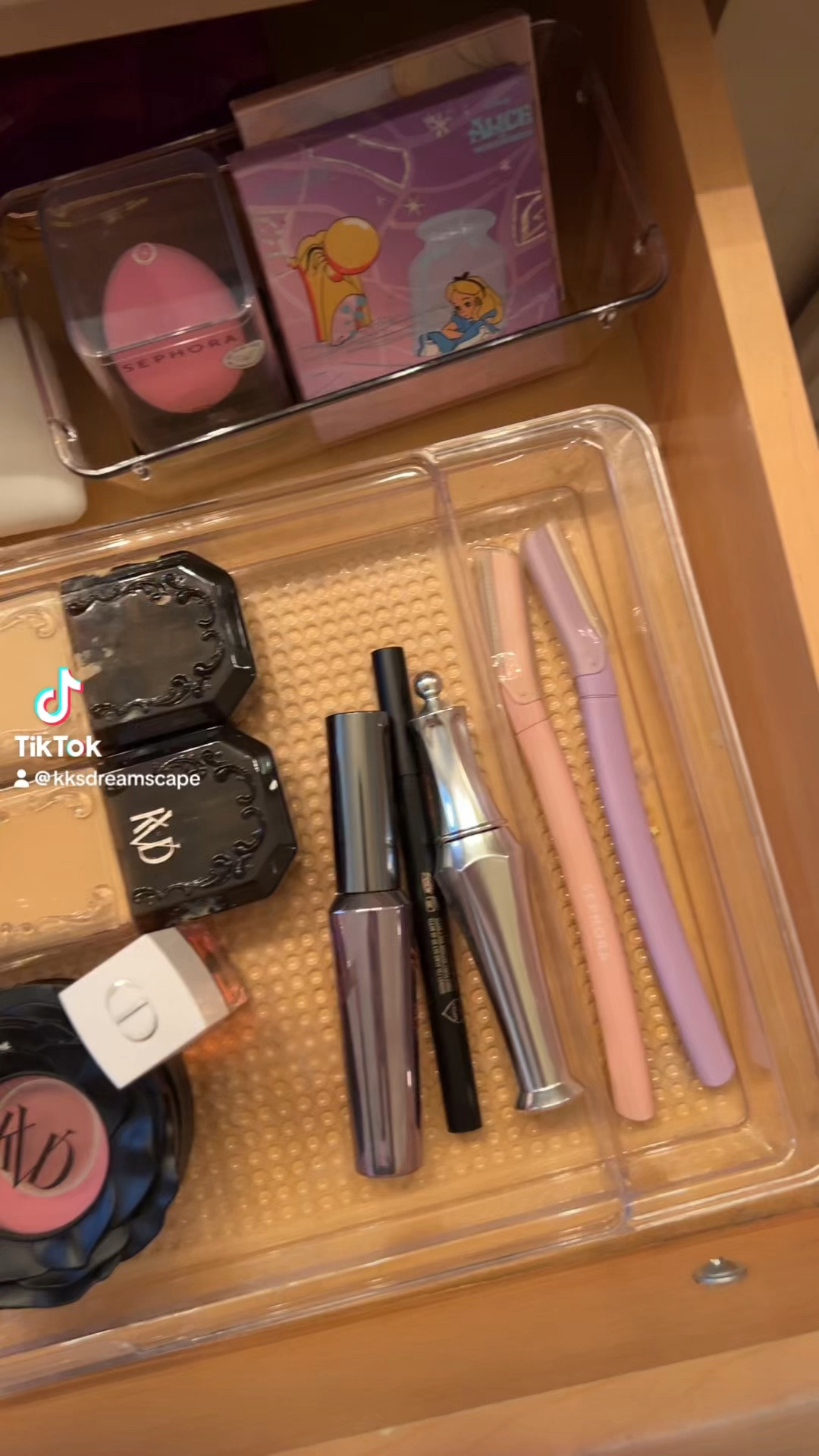 My everyday makeup! 🥰

All of this is available in the Sephora savings sale which starts TODAY for rouge beauty members! 



#LTKxSephora #LTKbeauty #LTKsalealert