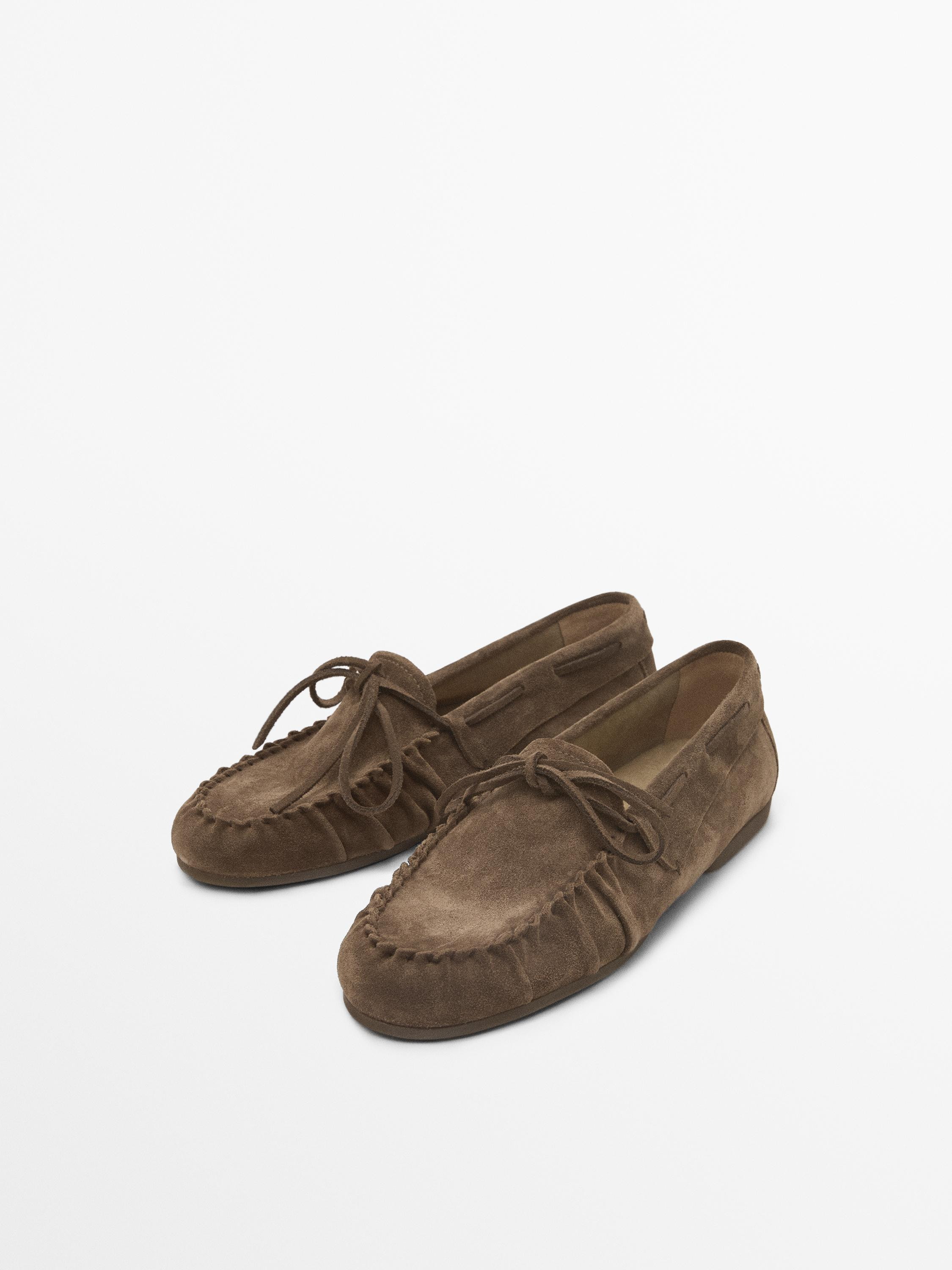Gathered split suede loafers
    
 $180.00  Add to basket  SELECT SIZE | Massimo Dutti US