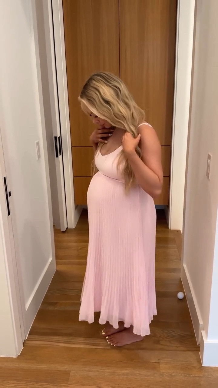 26 weeks pregnant baby bump update ❤️🤍✨ My dress is currently on sale for 25% off!

#LTKBump #LTKStyleTip #LTKSaleAlert