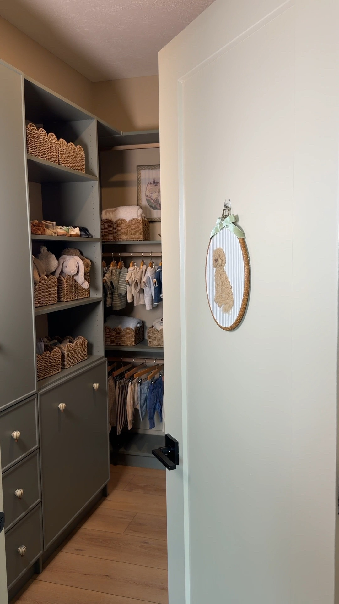Nursery closet! #kathleenpost

Newborn baby, newborn closet, baby boy nursery

#LTKBaby #LTKHome #LTKselfcare