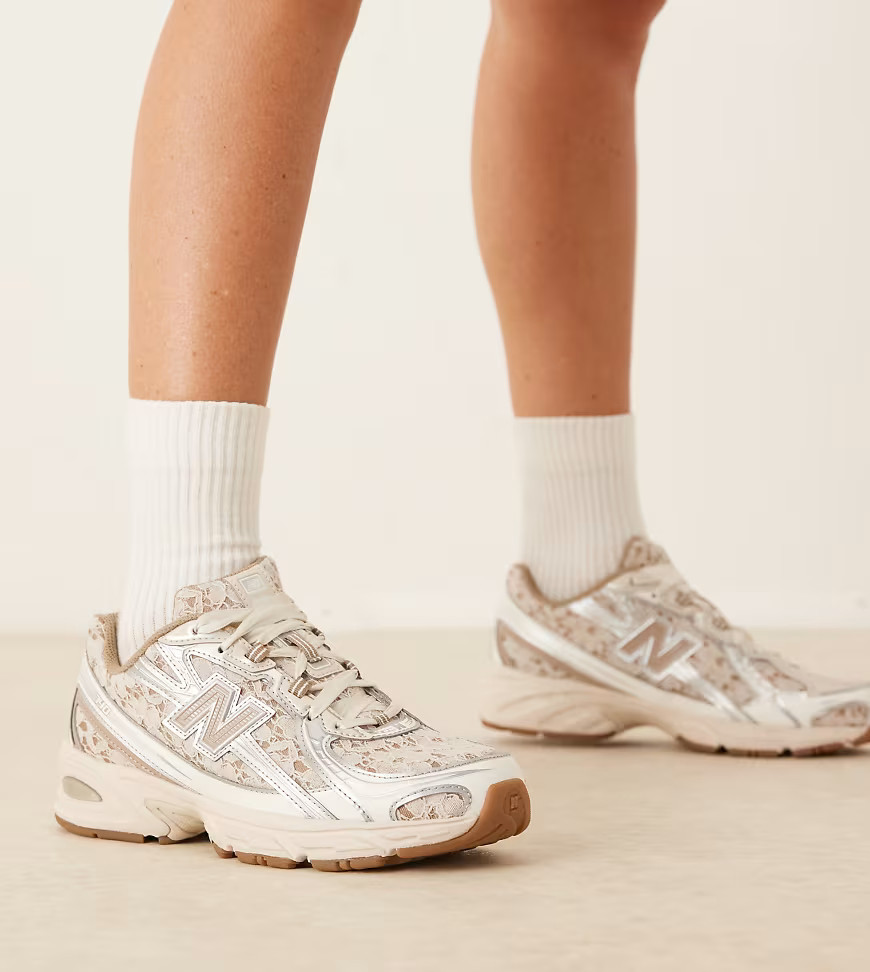 New Balance 740 lace sneakers in beige - exclusive to ASOS-Neutral | ASOS (Global)