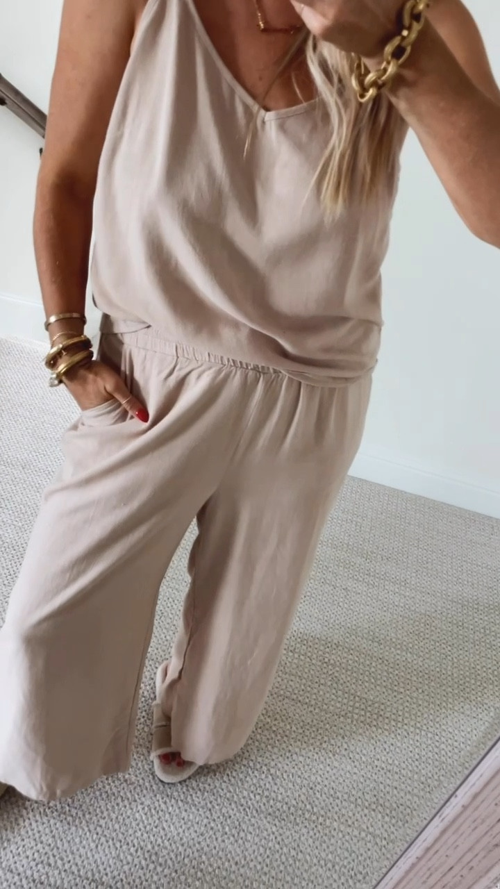 Sized up to large for this lounge set . Pajamas . Fall outfit. Pumpkin patch. . Perfect to wear  with with leggings. Free people looks for less short I sized up to large. Fall fashion. Fall outfits. NFL.  #ltkmidsize #ltkvideo #ltksalealert #ltksalealert #ltkvideo #ltkvideo #ltksalealert #ltkcon #ltkcon #ltksalealert #ltkvideo

#LTKSaleAlert #LTKCon #LTKFallSale