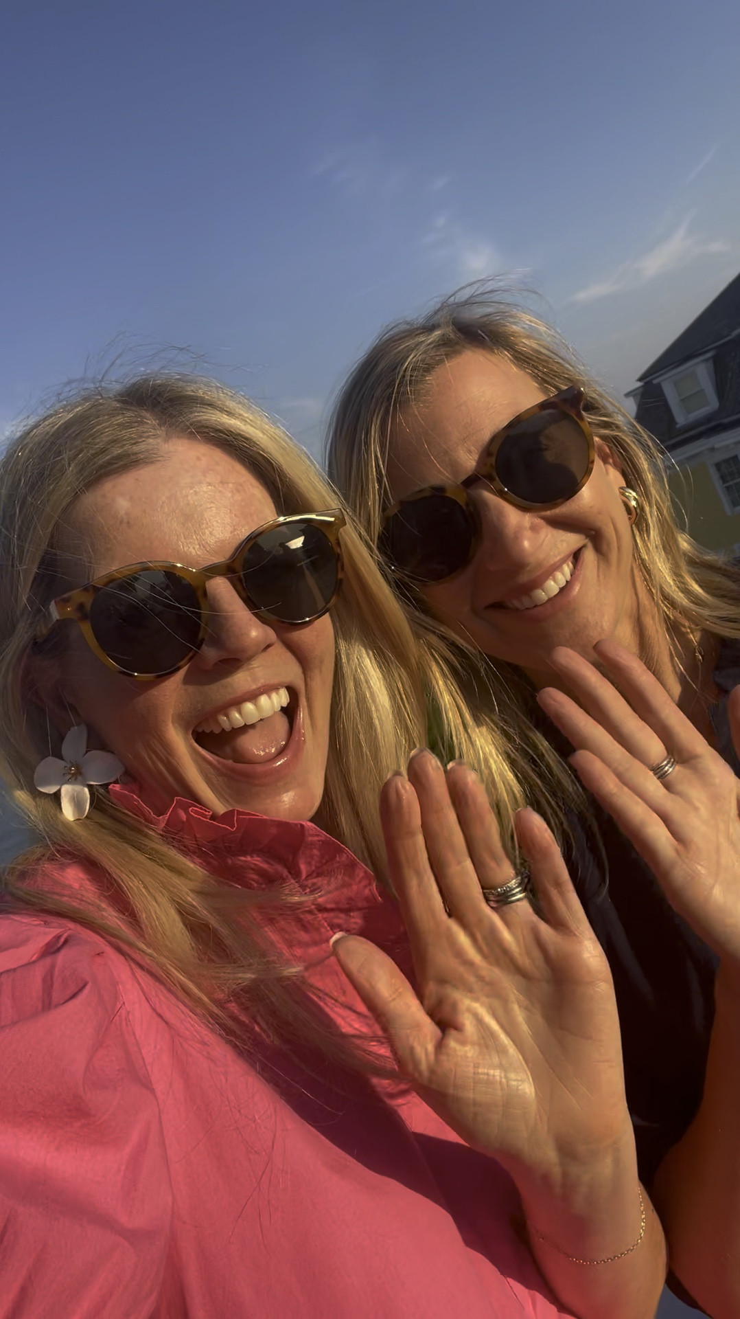 Cutest tortoise sunnies that actually look great on everyone!!! Such a classic style of sunglasses and ONLY $25!😎

#LTKSeasonal #LTKFindsUnder50 #LTKVideo