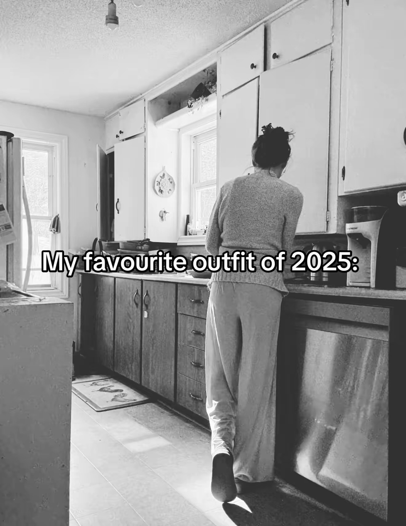 Favourite outfit of 2025 🤍 
Nothing I wore mattered more than this. #Motherhood #PregnancyJourney #2025Reflections
#BabyBump