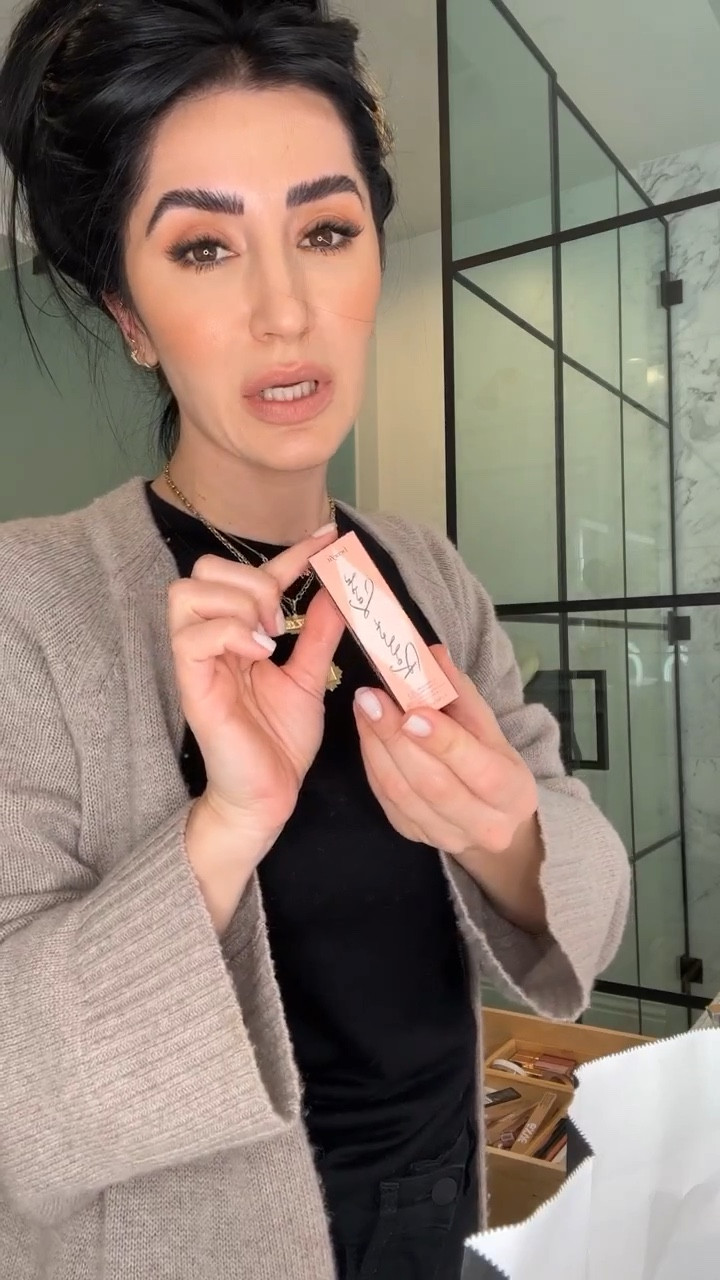 Jeans size 24
Cardigan size S
Top XS