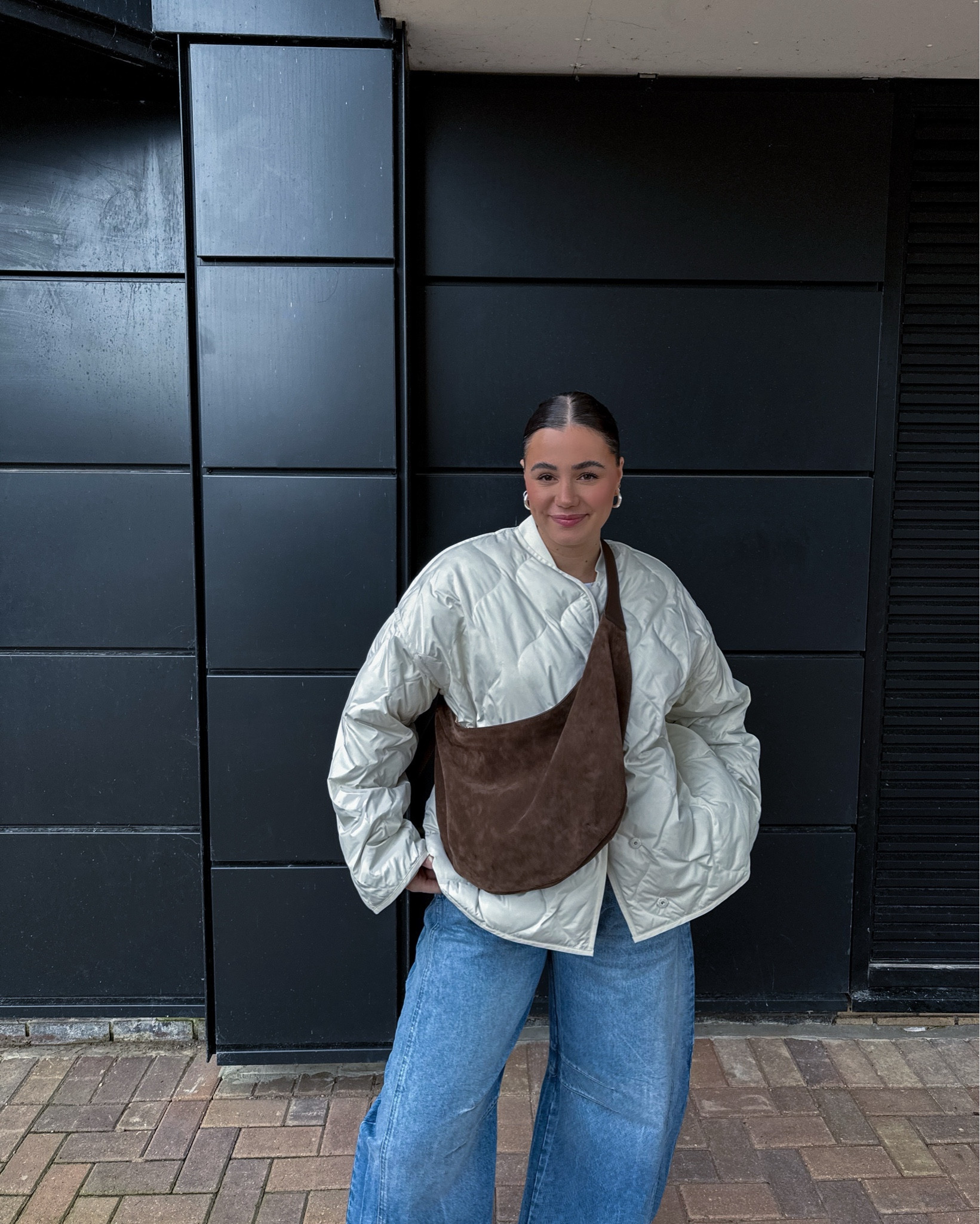 The COS quilted jacket I have in a L but I think it’s sold out 😭 will link alternatives, and the Free People jeans in a 29 as a FYI loves xx

#LTKfindsunder100 #LTKmidsize