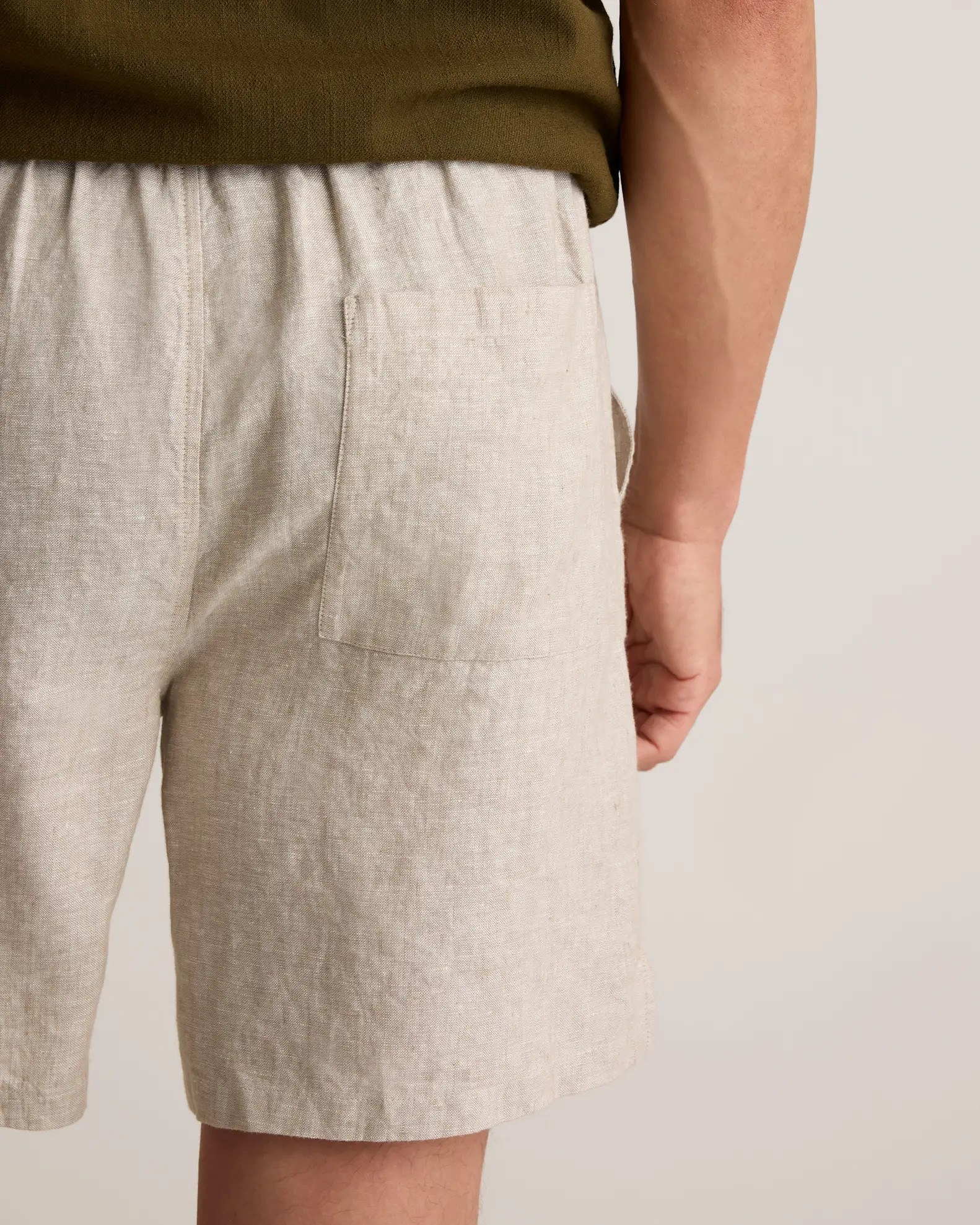 100% European Linen Drawstring Beach Short in Flax | Quince