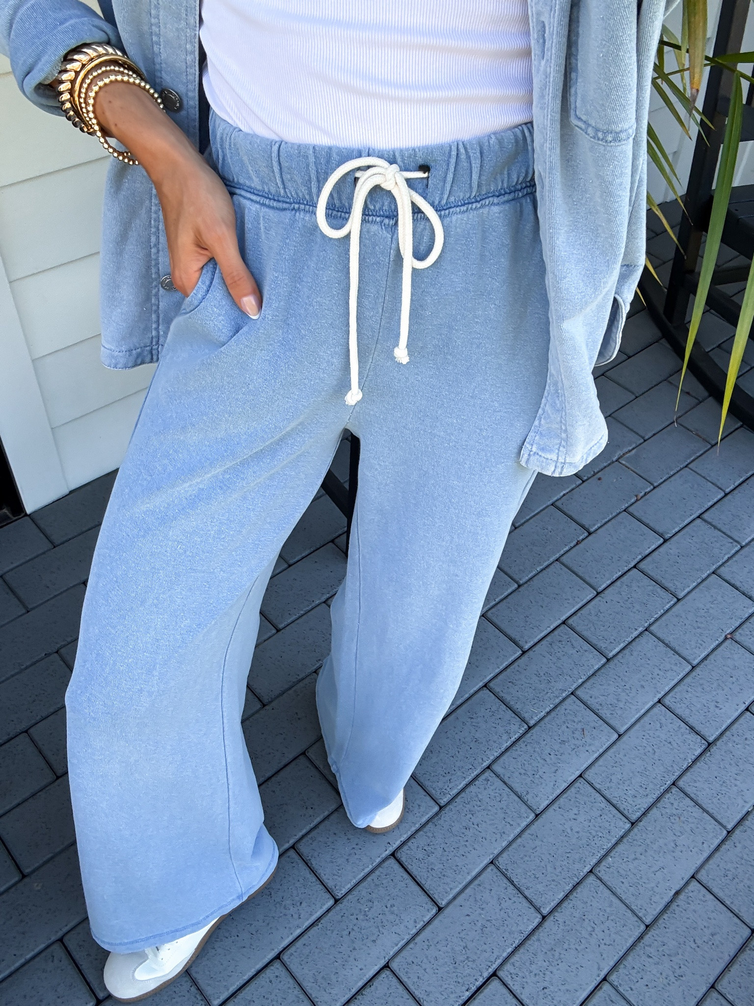 Scroll to shop. Sweatpant Jeans. Wearing a small. Follow for more.

#LTKSaleAlert #LTKootd #LTKgrwm