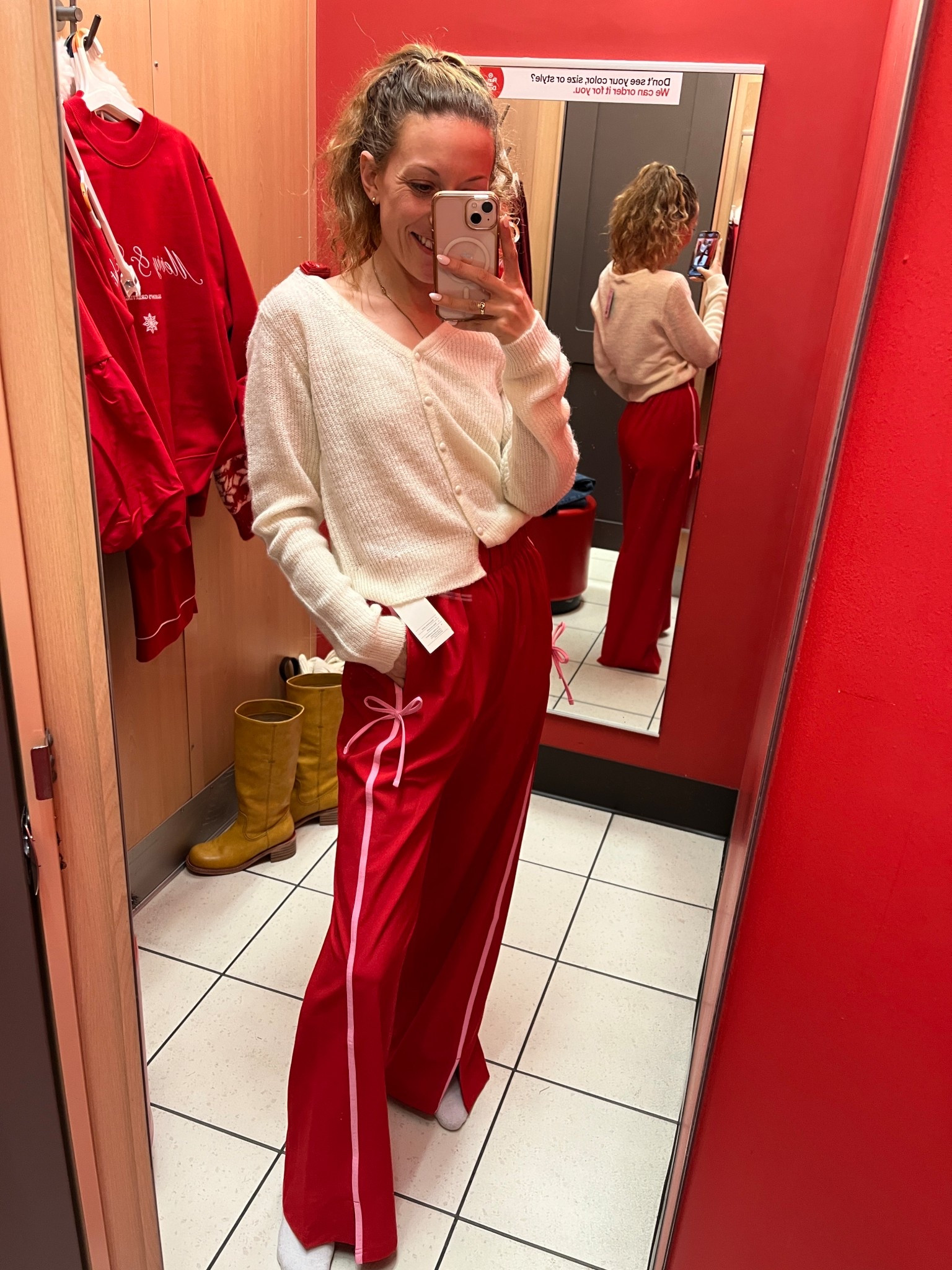 Comfy Christmas Day Outfit

#LTKHoliday #LTKSeasonal #LTKootd