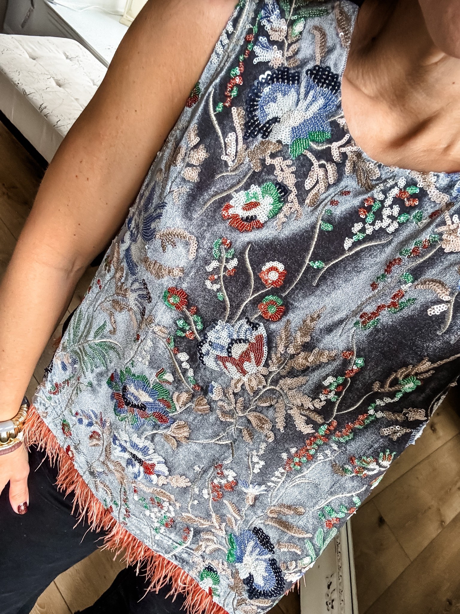 Small holiday top. Prefer XS.

#LTKOver40 #LTKFindsUnder100 #LTKHoliday