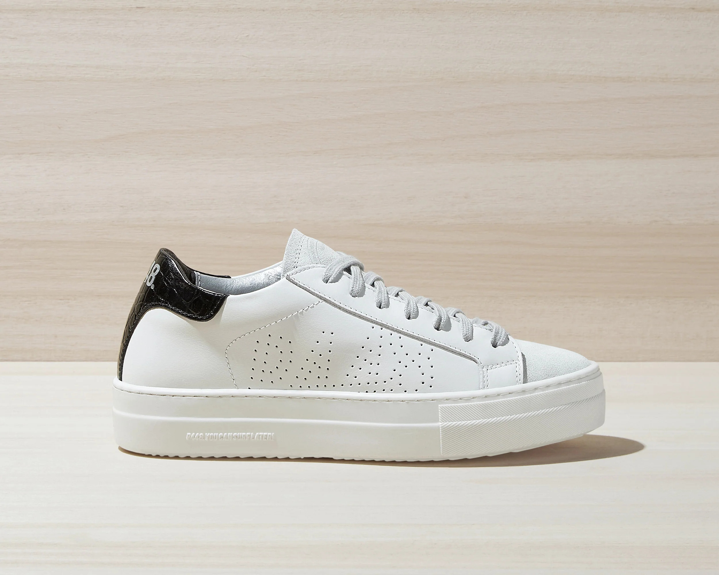 Thea White/Black | P448