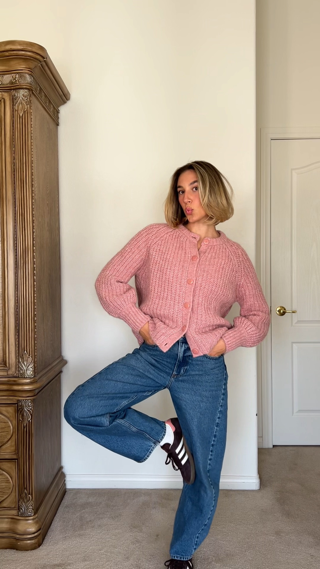 Winter outfit, winter style, pink cardigan, pink sweater, Valentine’s Day outfit, Valentine’s Day shirt, dark wash denim, mid rise jeans, barrel jeans, barrel denim, adidas gazelle, adidas samba 

#LTKSeasonal #LTKStyleTip #LTKWatchNow