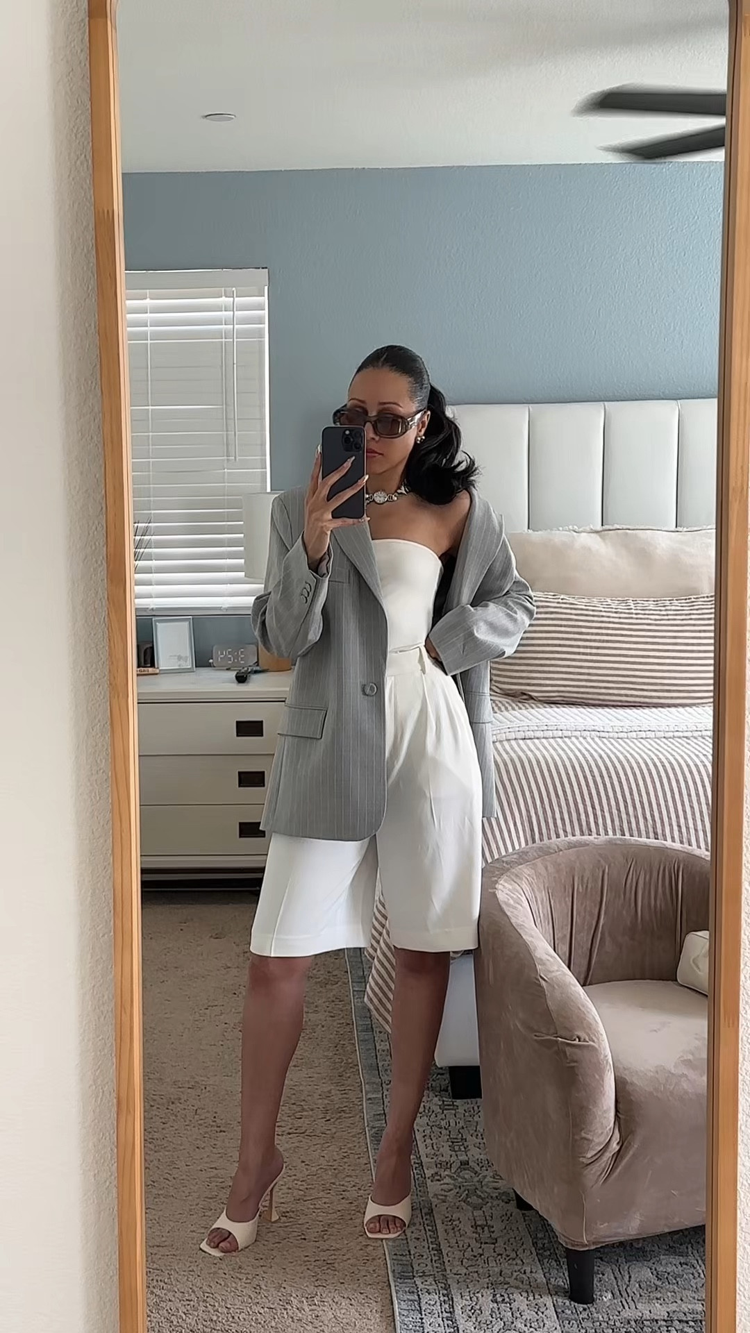 Bermuda shorts + oversized blazer. 

#LTKWorkwear #LTKStyleTip #LTKOver40