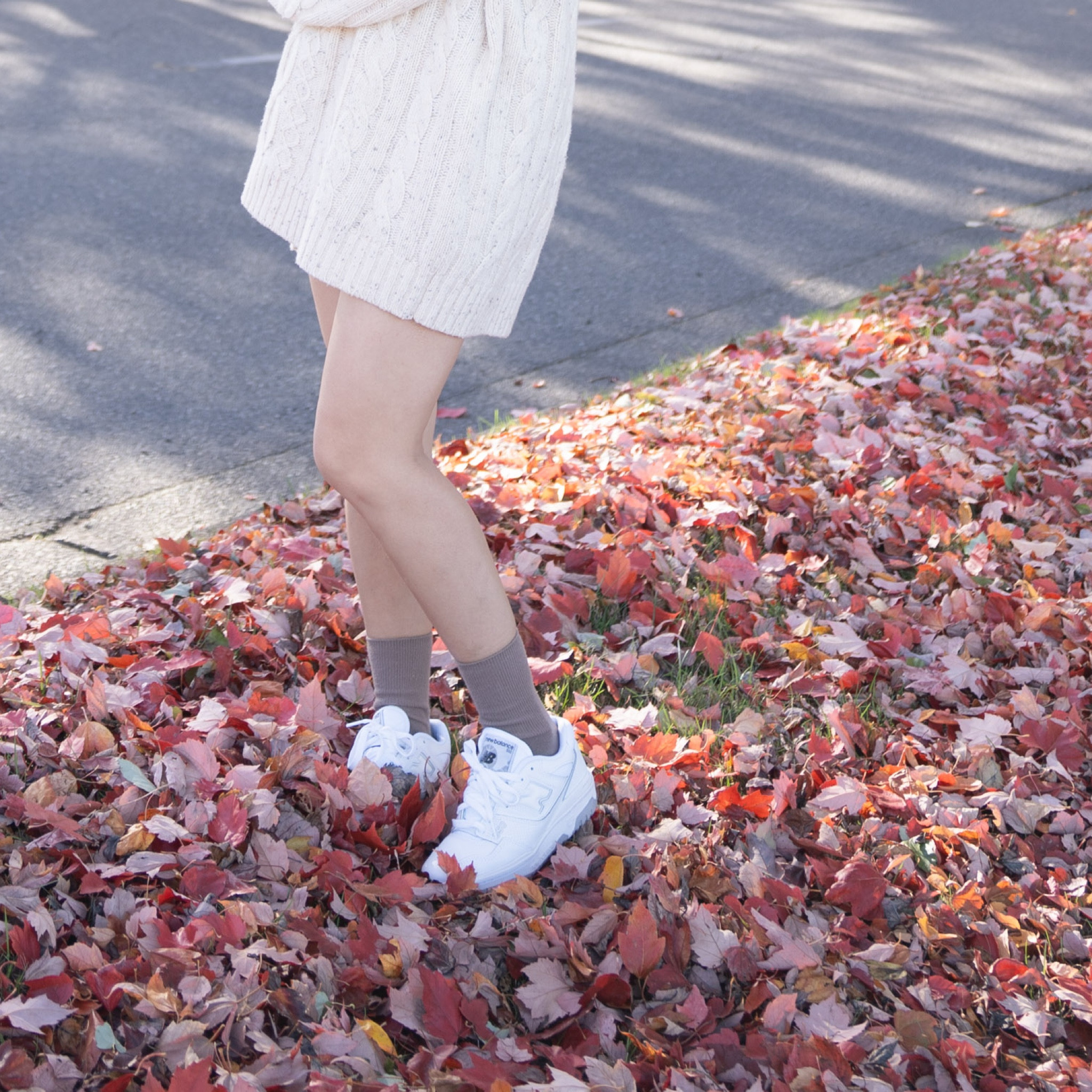 New Balance 550 💕
之前頻繁被IU種草後終於入手啦
朋友剛從紐約回來，說550滿街跑時髦人都在穿
鞋底軟軟的很舒服，趕快跟上吧
75折碼:SINGLES25

#LTKsalealert #LTKAsia #LTKshoecrush