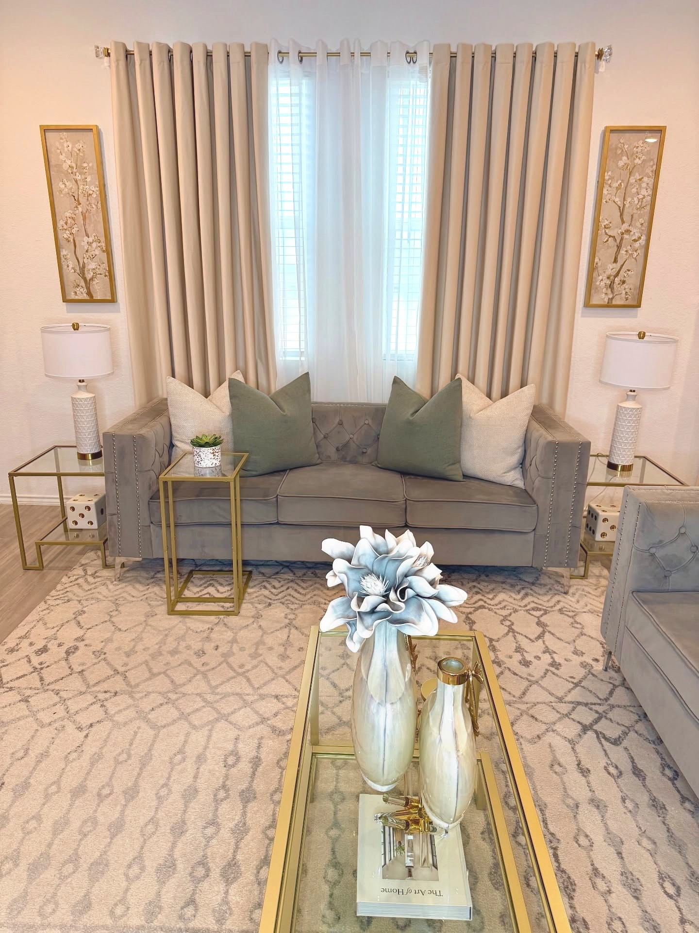 H. O. M. E. 🩶✨.

✨Follow me @everythingjummy for more Home Decor and Ideas✨. 

🩶LIKE 🩶COMMENT 🩶SAVE 🩶SHARE
.
.
.
.
.
.
.
.
.
.
.
.
.
.
.
#everythingjummy #winterdecor #livingroominspo #grayandgold #homesweethome