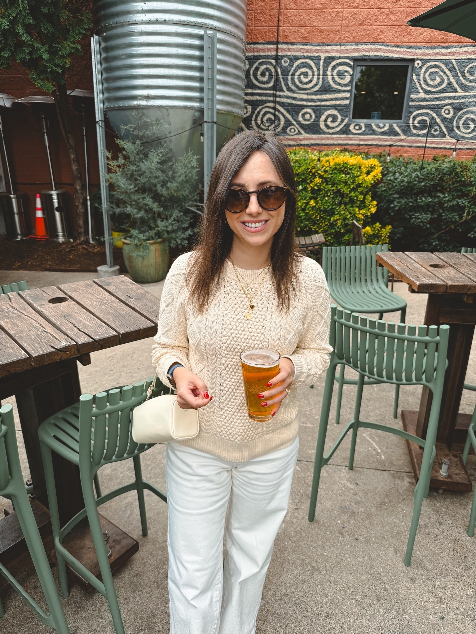 J crew cable knit sweater (xs) with white jeans (25)



#LTKFindsUnder100 #LTKSeasonal #LTKootd