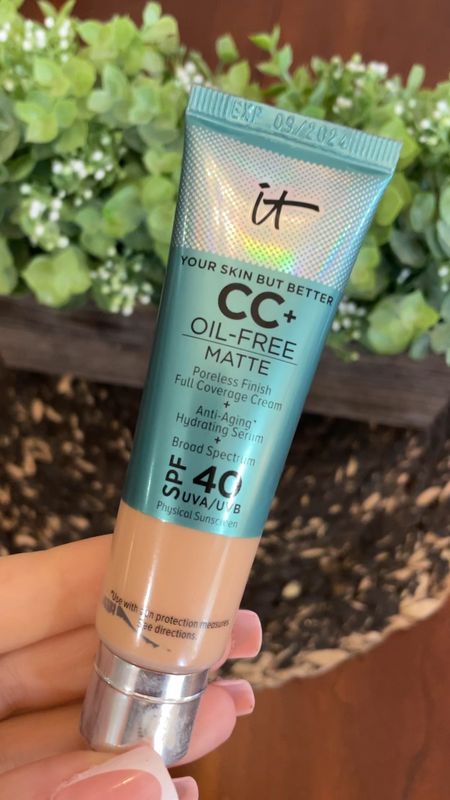 This gives you spf protection & reduces the look of more..so amazing!! On sale for basically BOGO at QVC 

Skincare, makeup, foundation

#LTKunder50 #LTKbeauty #LTKwedding