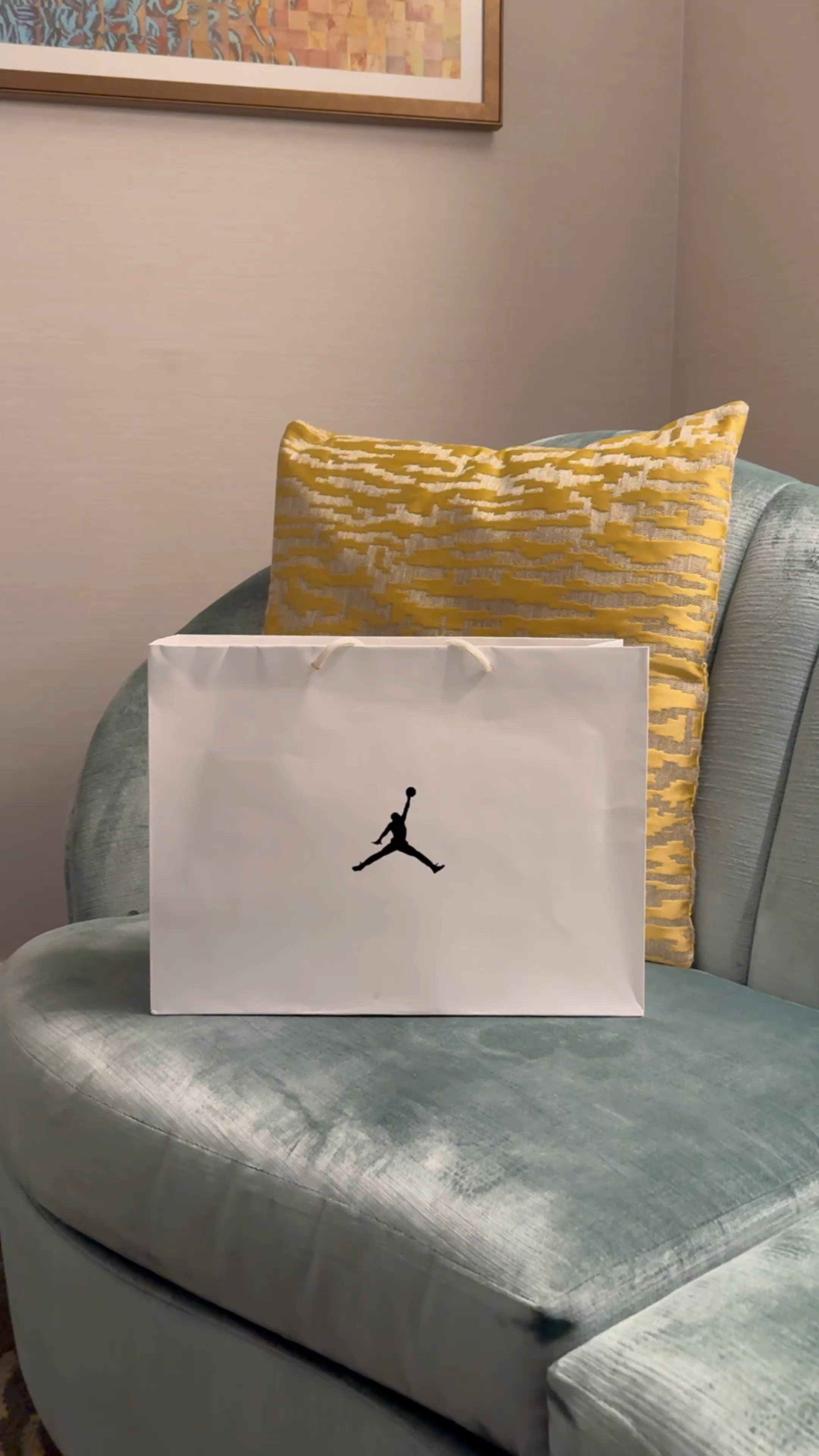 The perfect chic white & gold AJ1! #sneakershopping 

#LTKshoecrush