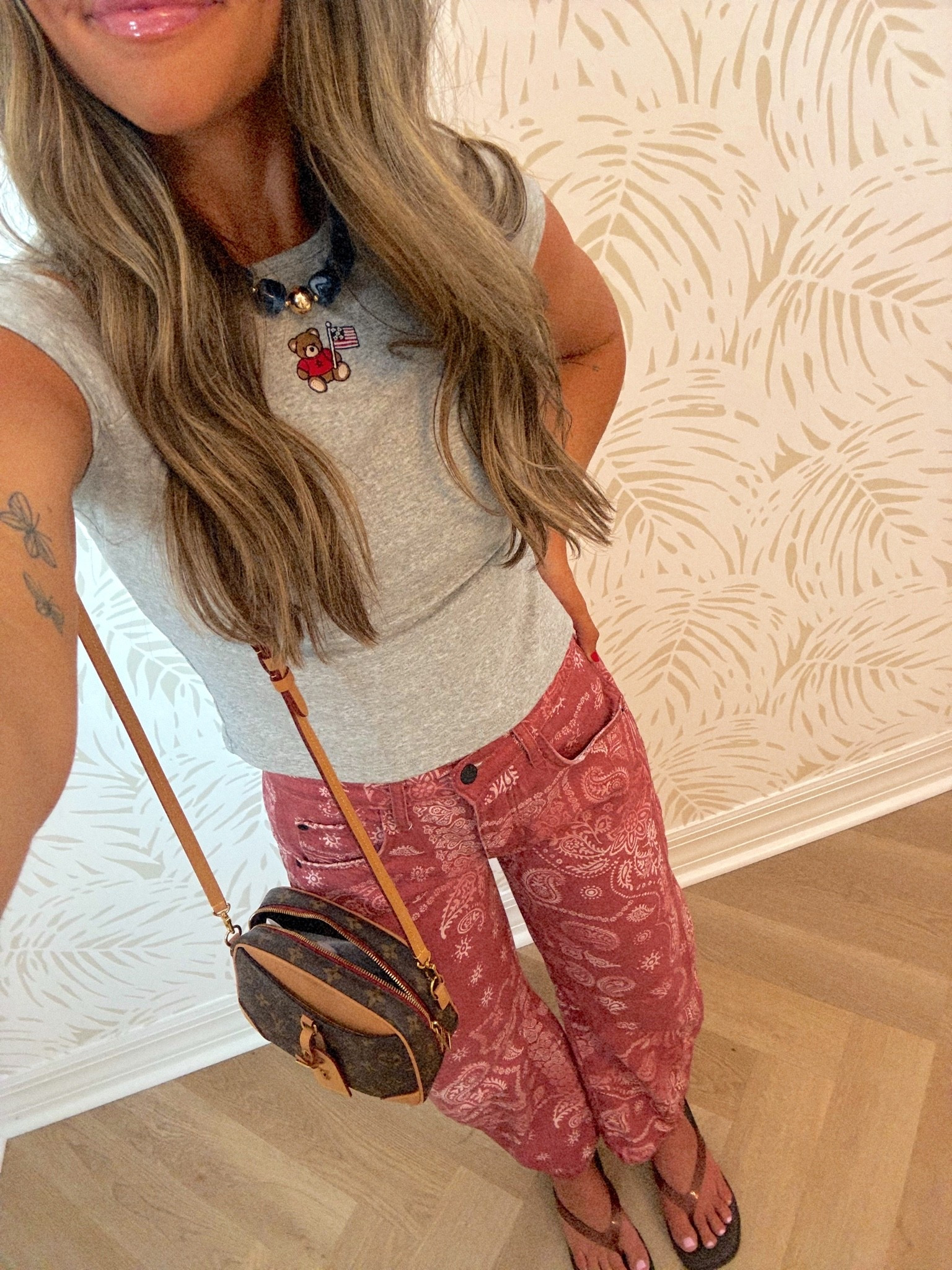 What I wore to church today ♥️🇺🇸🧸
Size XL little girls tee
Size 0/25 pants— sized down one. I think my red color may be almost sold out but they’re also available in blue!! 💙💙💙