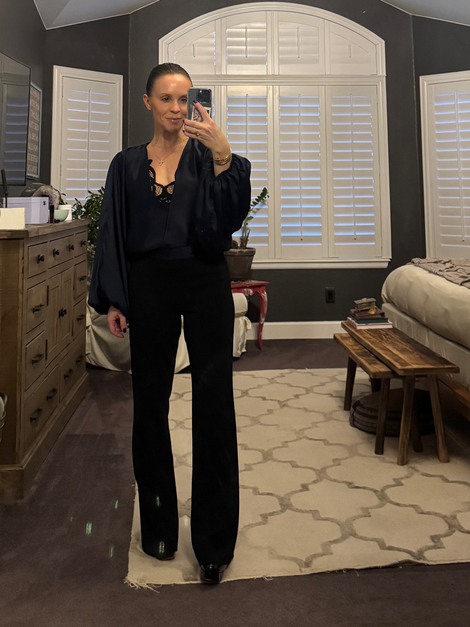 A night out 💫 

#LTKParties #LTKStyleTip #LTKGiftGuide