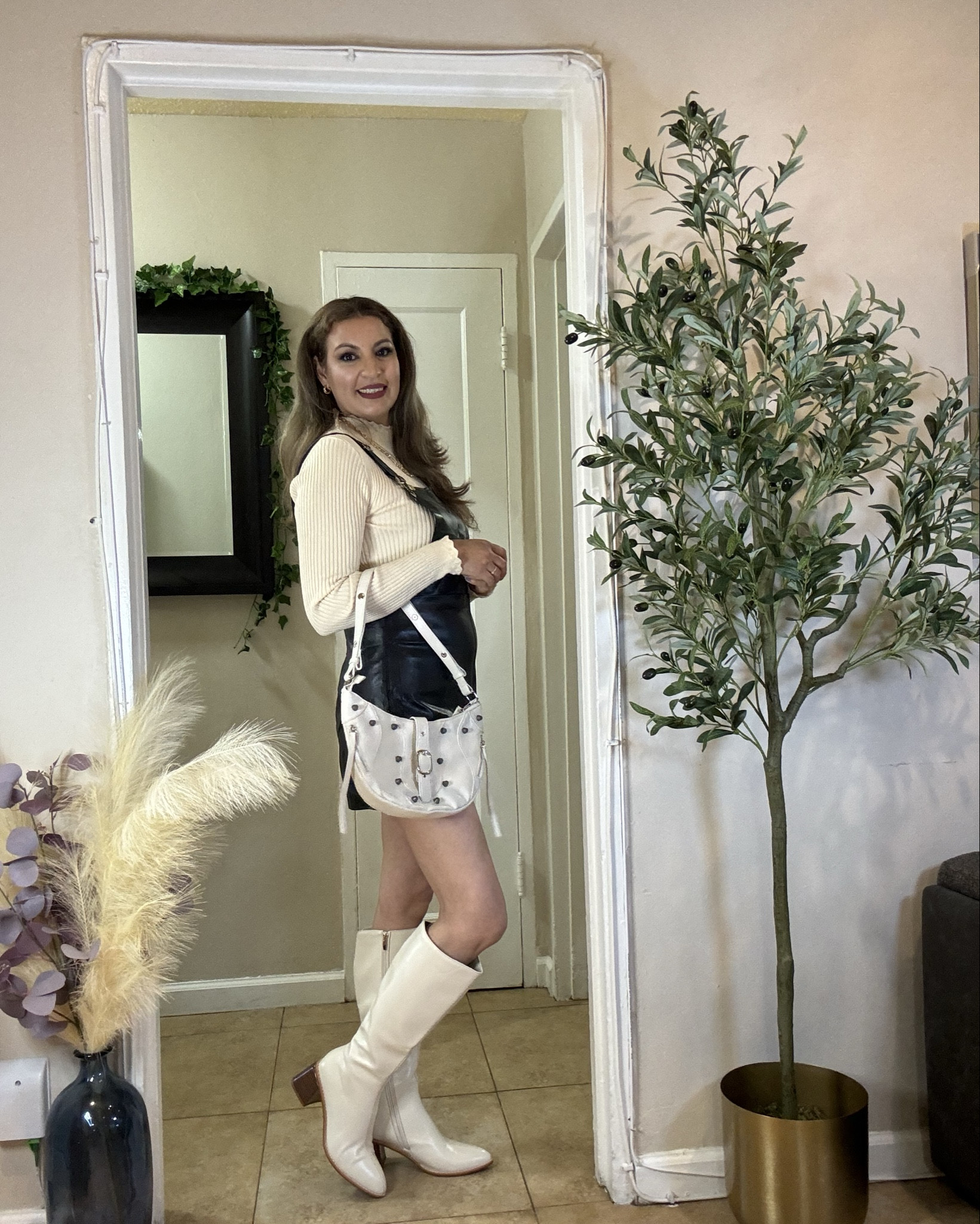 Boots


#LTKSeasonal #LTKStyleTip #LTKBeauty