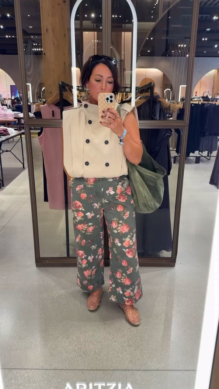 LTKcon outfit!
medium vest - runs big 
medium pants - SO good
shoes true to size

#LTKootd #LTKCon #LTKdayinmylife