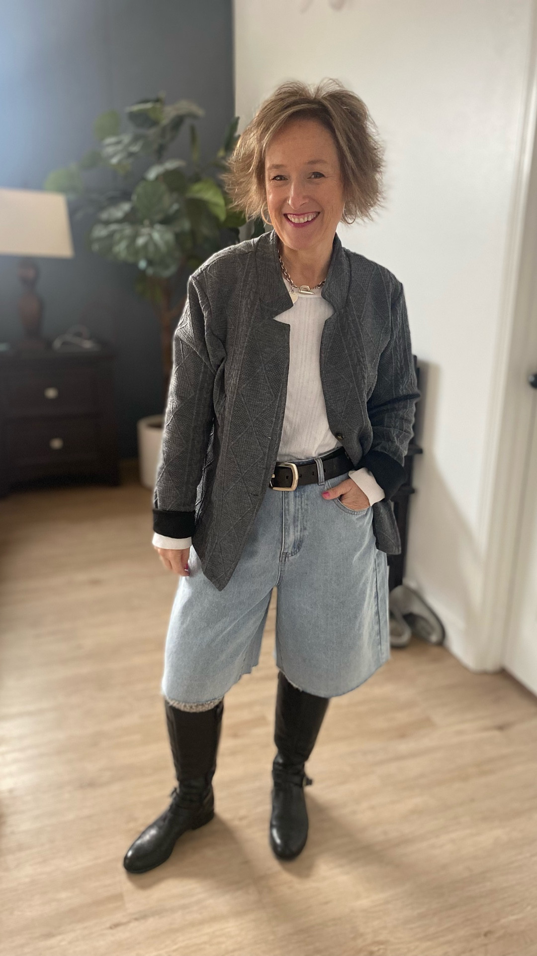 I’m wearing jorts in winter! Sorry not sorry 

#LTKPetite #LTKootd #LTKSeasonal