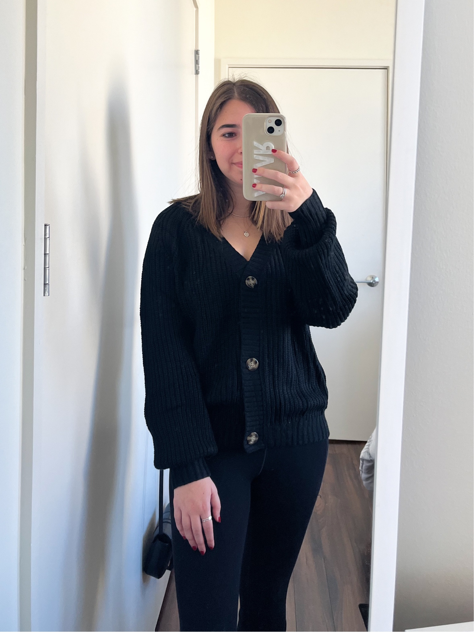 Cardigans are back in and this one is EVERYTHING. Winter staple for your closet! #clothingstaple #cardigan #winterstyle #wintercasual #amazonfind

#LTKfindsunder50