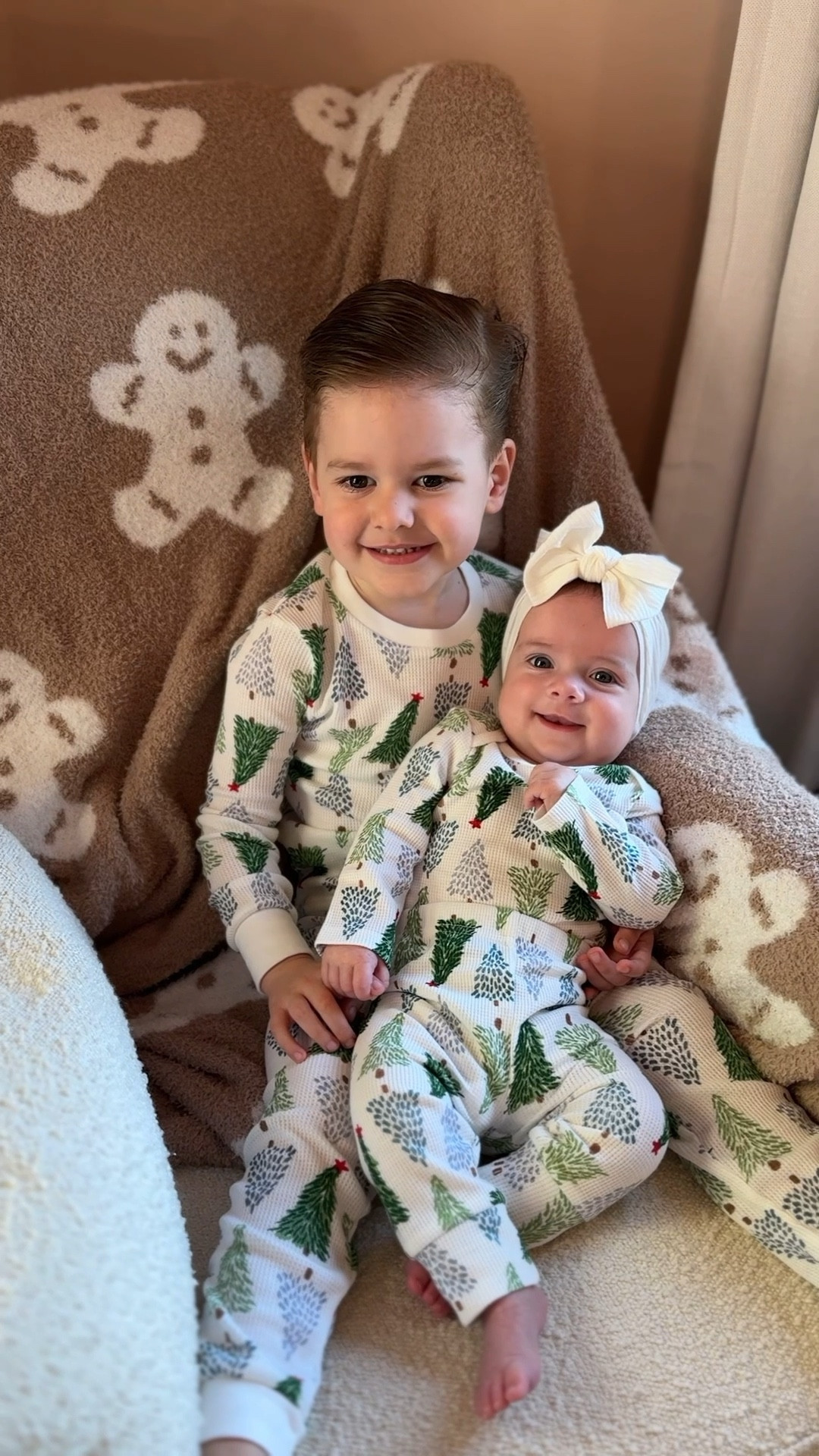 Matching moments thanks to @carters Just One You at @target🎄🥰🥹 They make it so simple for those sweet moments… with the baby sizes starting at NB-12m and the two-piece sets at 12m-5T. Oliver loves matching his baby sister and it’s so special ❤️ I’ve linked all of their adorable prints over on my @ltk.shop page! 

Comment “PAJAMAS” for a direct link to be sent to your DMs! ❤️🎄😍 #LTKseasonal #LTKholidays #LTKfamily #fashionablykayfamily 

#CartersJustOneYou #Carters #Target #TargetPartner #ad @carters @target