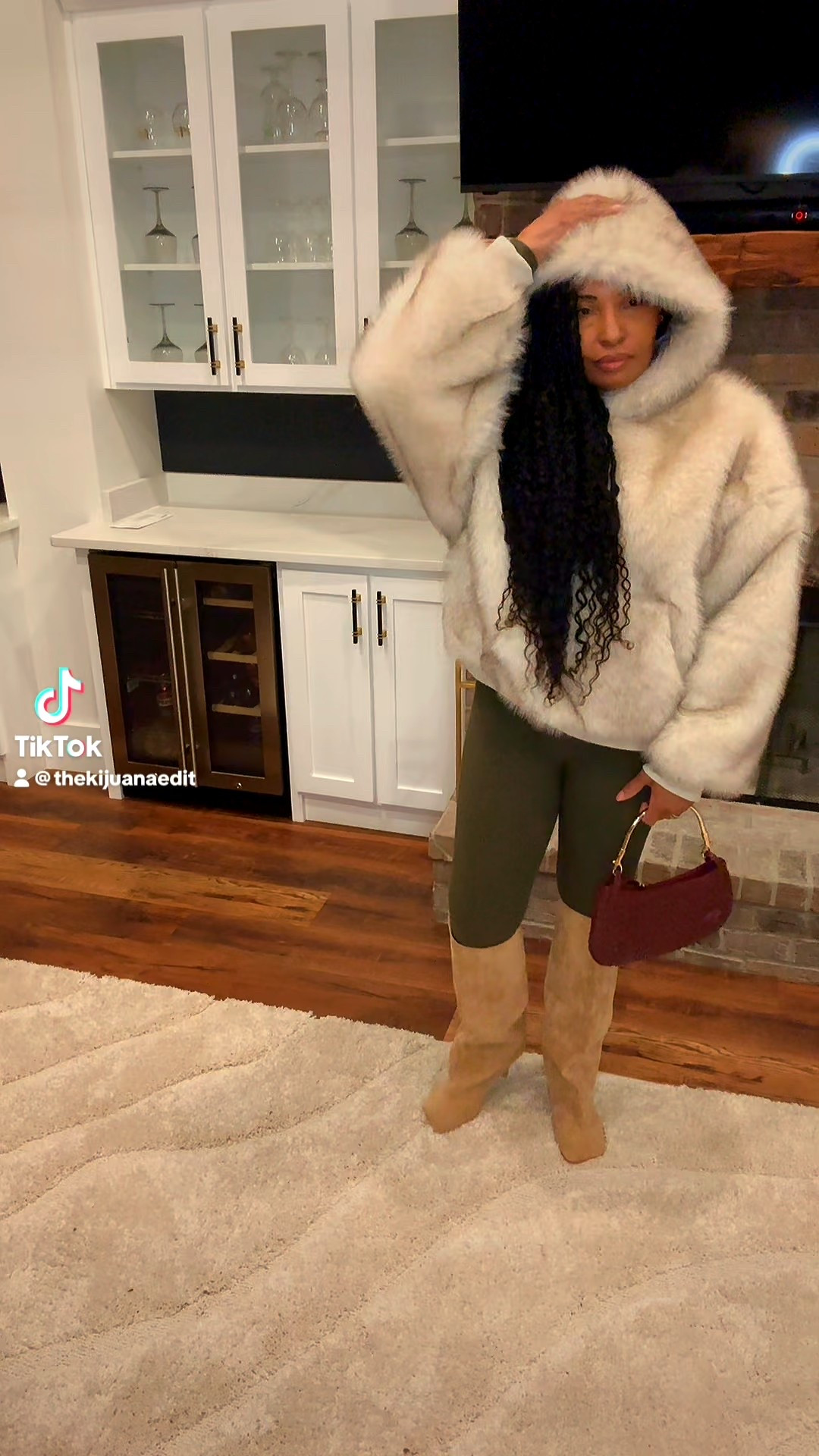 The Faux Fur Hoodie is the Statement @Marsthelabel 


#LTKSeasonal #LTKMidsize #LTKOver40