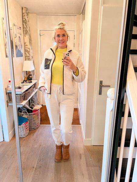 Outfits of the week 

Just trying to stay warm. Wearing a yellow top, a teddy zip cardigan, joggers from the men’s department and Ugg boots. 

Home office attire, energy crisis, Ugg classic mini, teddy

#LTKSeasonal #LTKcurves #LTKeurope