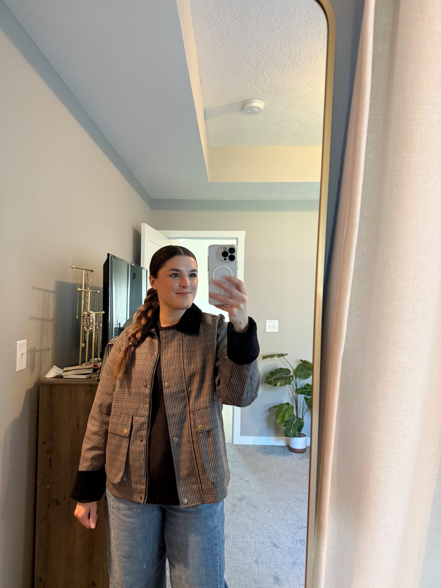 Size down in jacket and consider petite sizing. I got an Xs petite

Barn jacket, plaid jacket, fall fashion, fall style, family photos outfit, chocolate brown, barrel jeans 

#LTKHoliday #LTKSeasonal #LTKSaleAlert