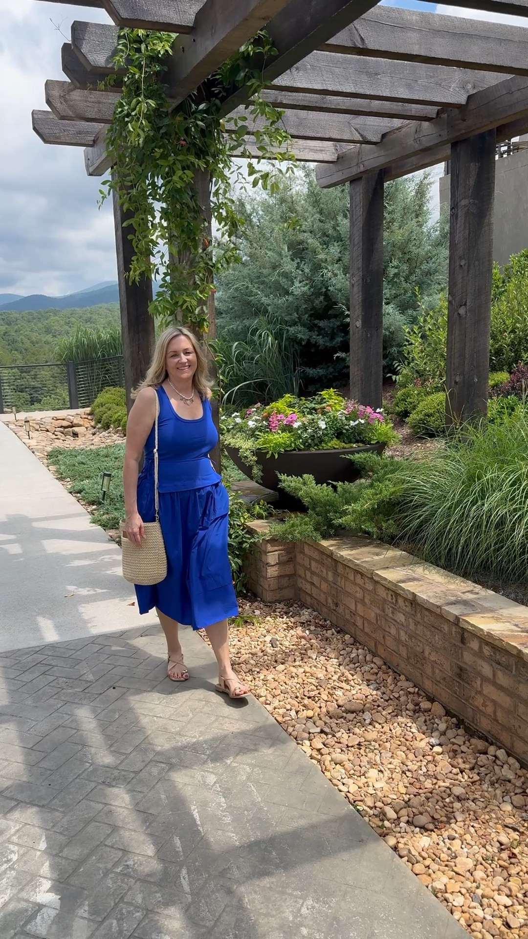 Summer dress

#LTKMidsize #LTKOver40 #LTKSeasonal