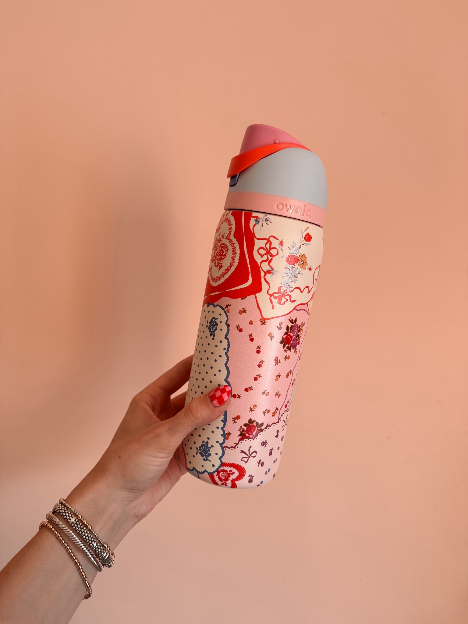 It’s here 😍

Limited edition owala bottle, valentines gifts for her

#LTKTravel #LTKValentine #LTKselfcare