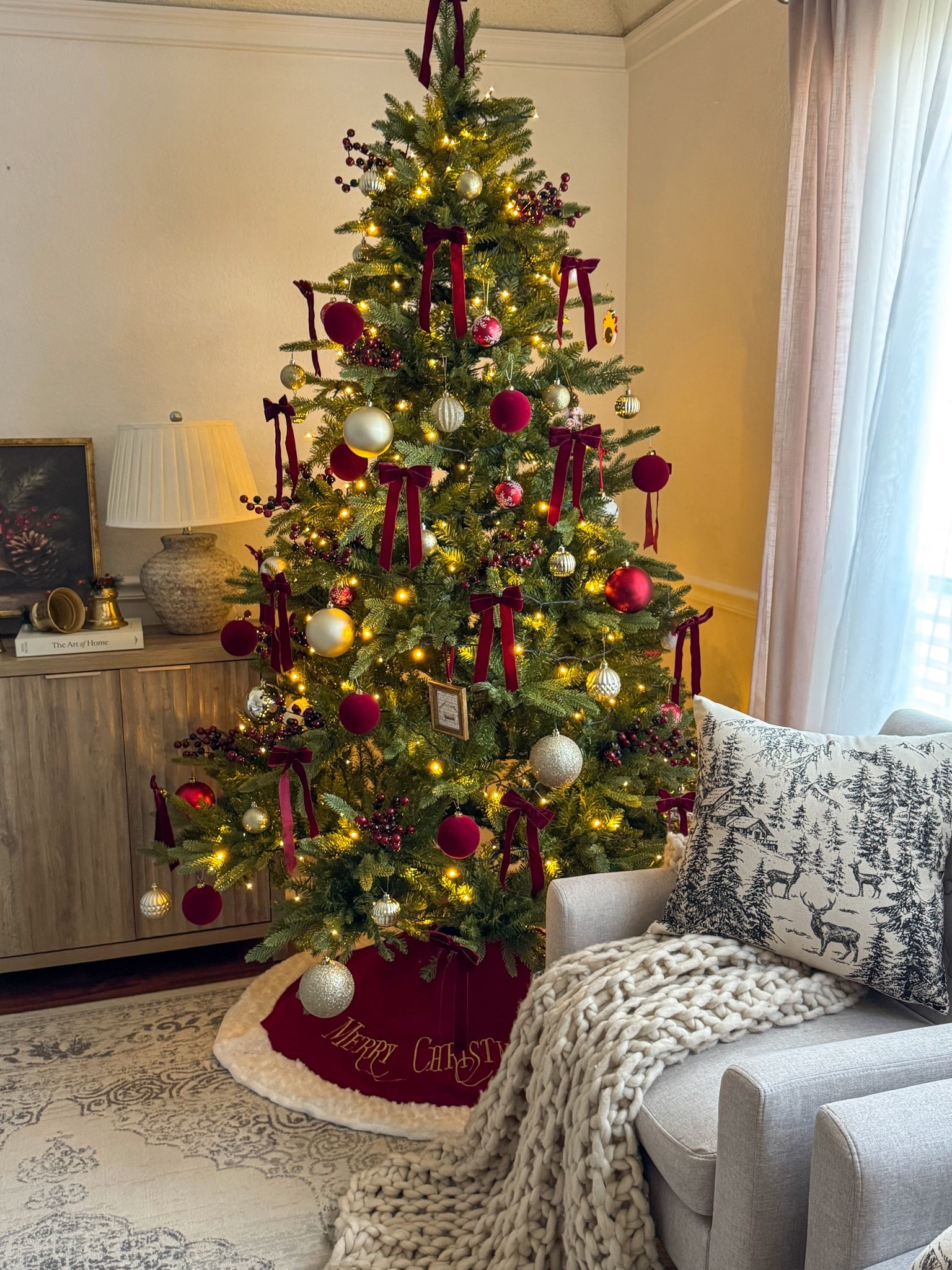 Christmas tree 2025!!


#LTKHome #LTKSeasonal #LTKHoliday